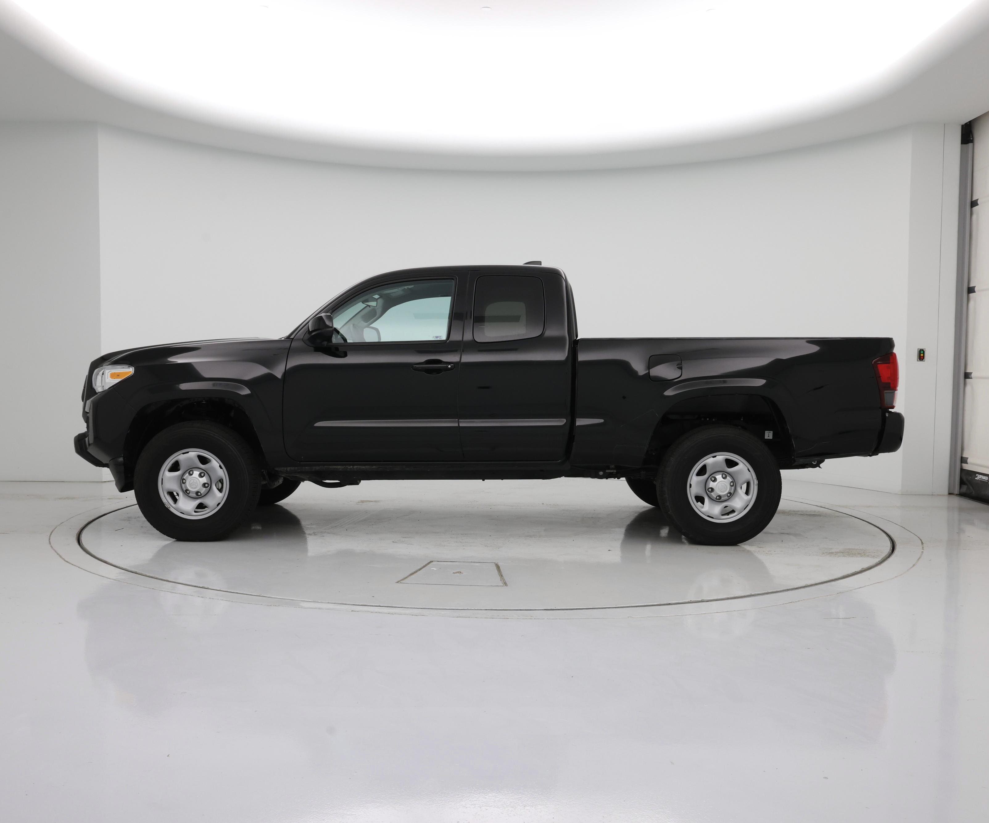 Thumbnail: 2023 Toyota Tacoma - 3