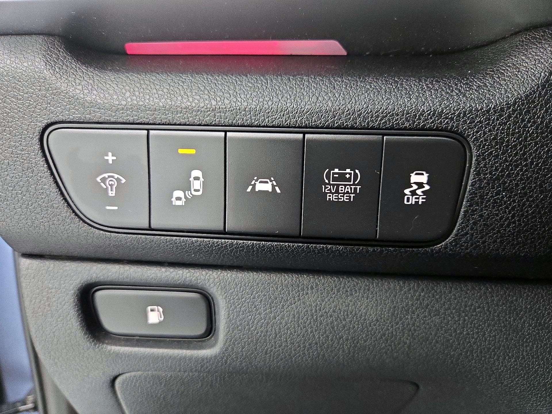 Thumbnail: 2022 Kia Niro - 13