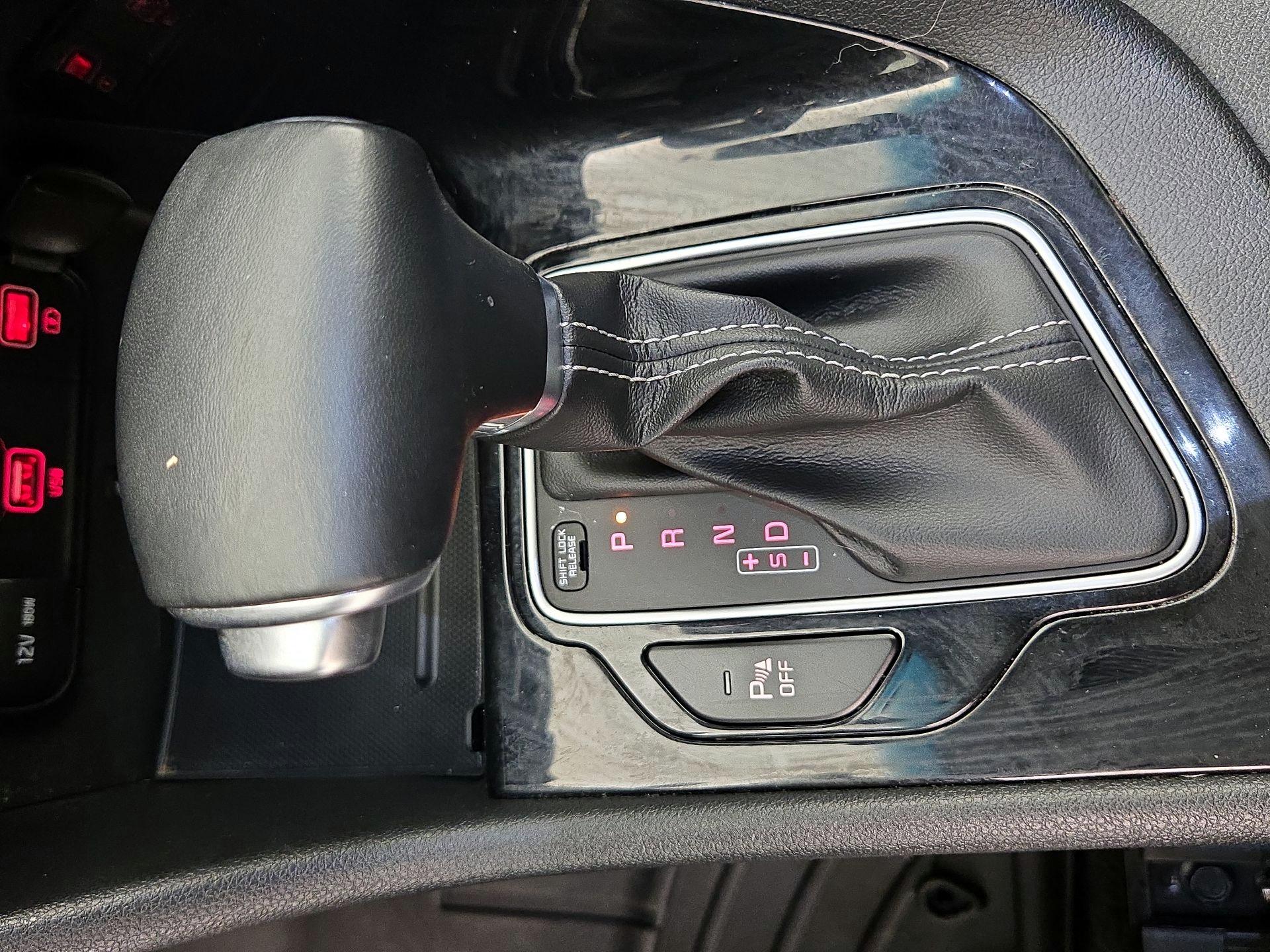 Thumbnail: 2022 Kia Niro - 18