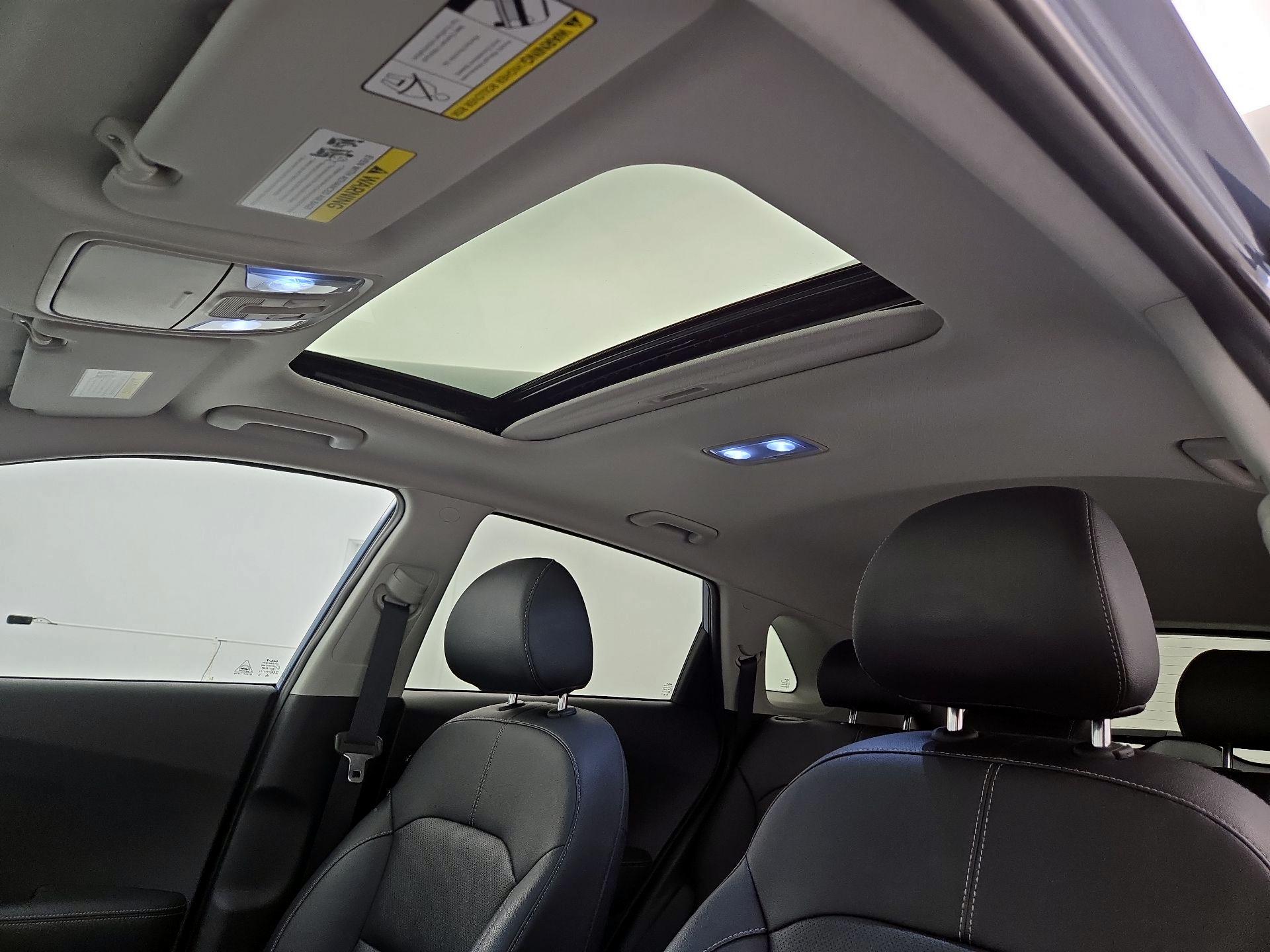 Thumbnail: 2022 Kia Niro - 20