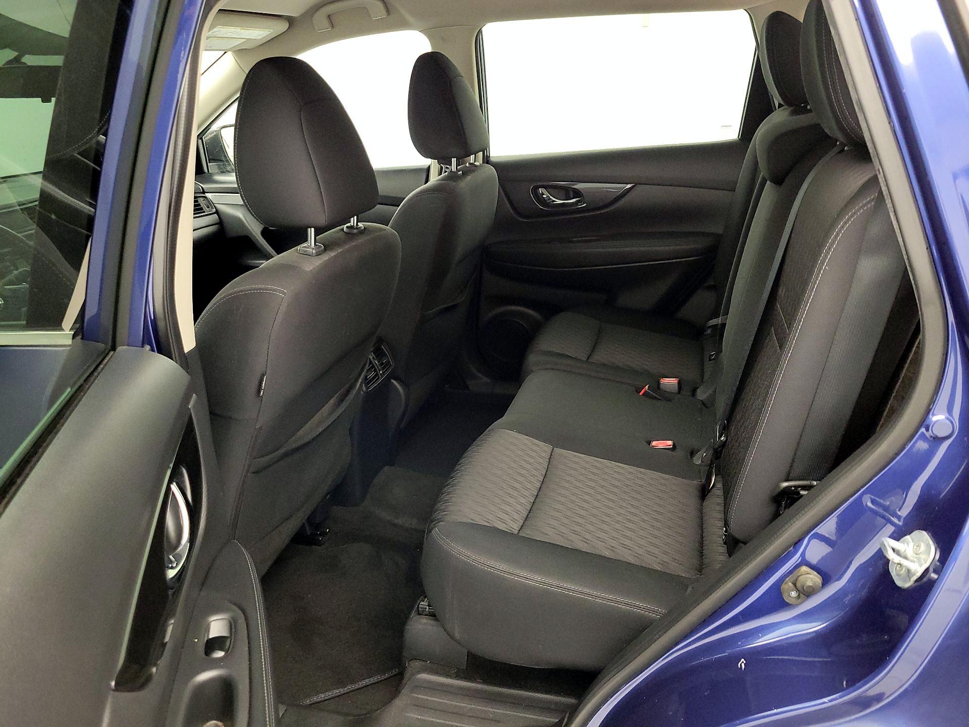 Thumbnail: 2017 Nissan Rogue - 19
