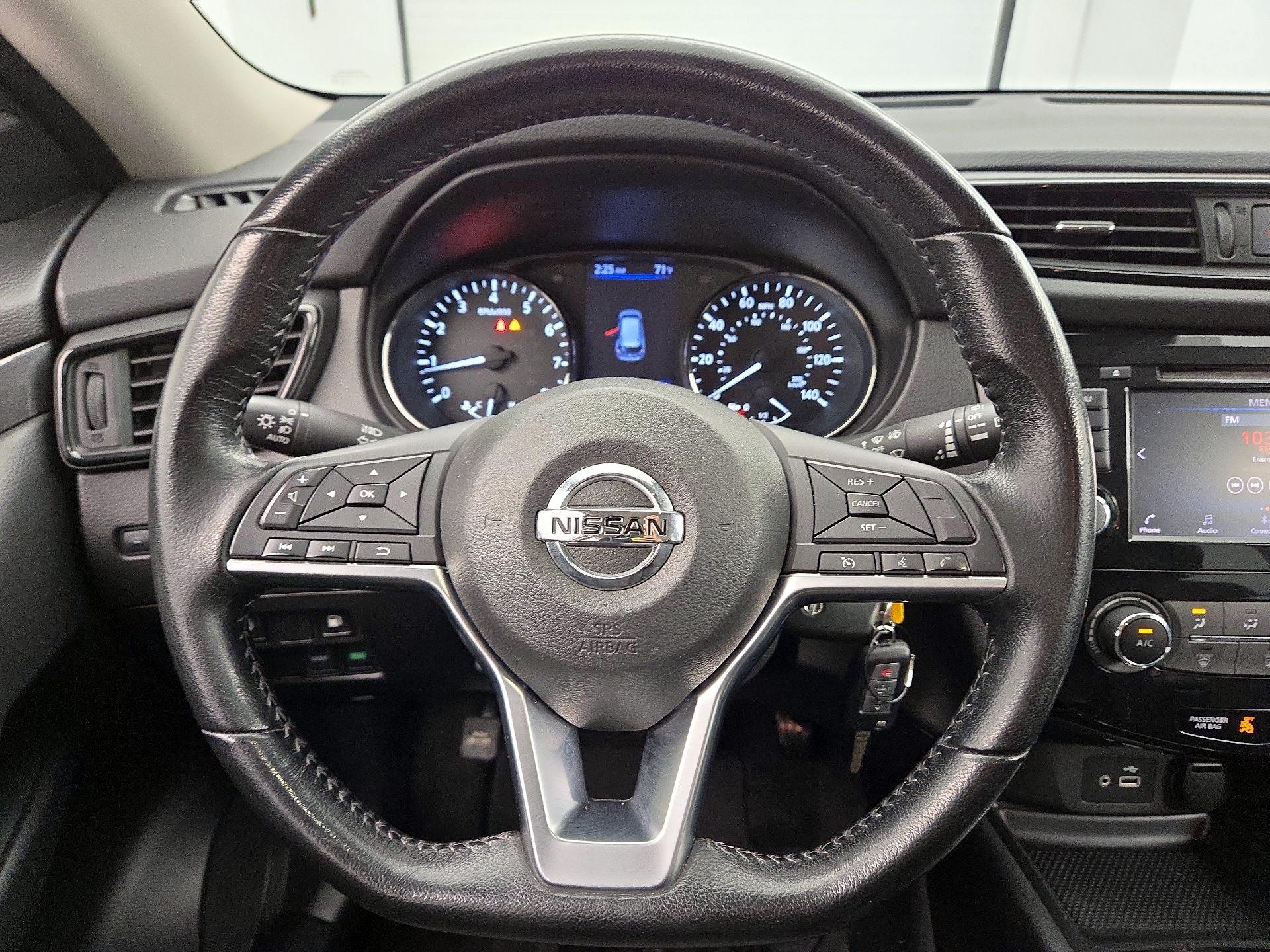Thumbnail: 2020 Nissan Rogue - 10