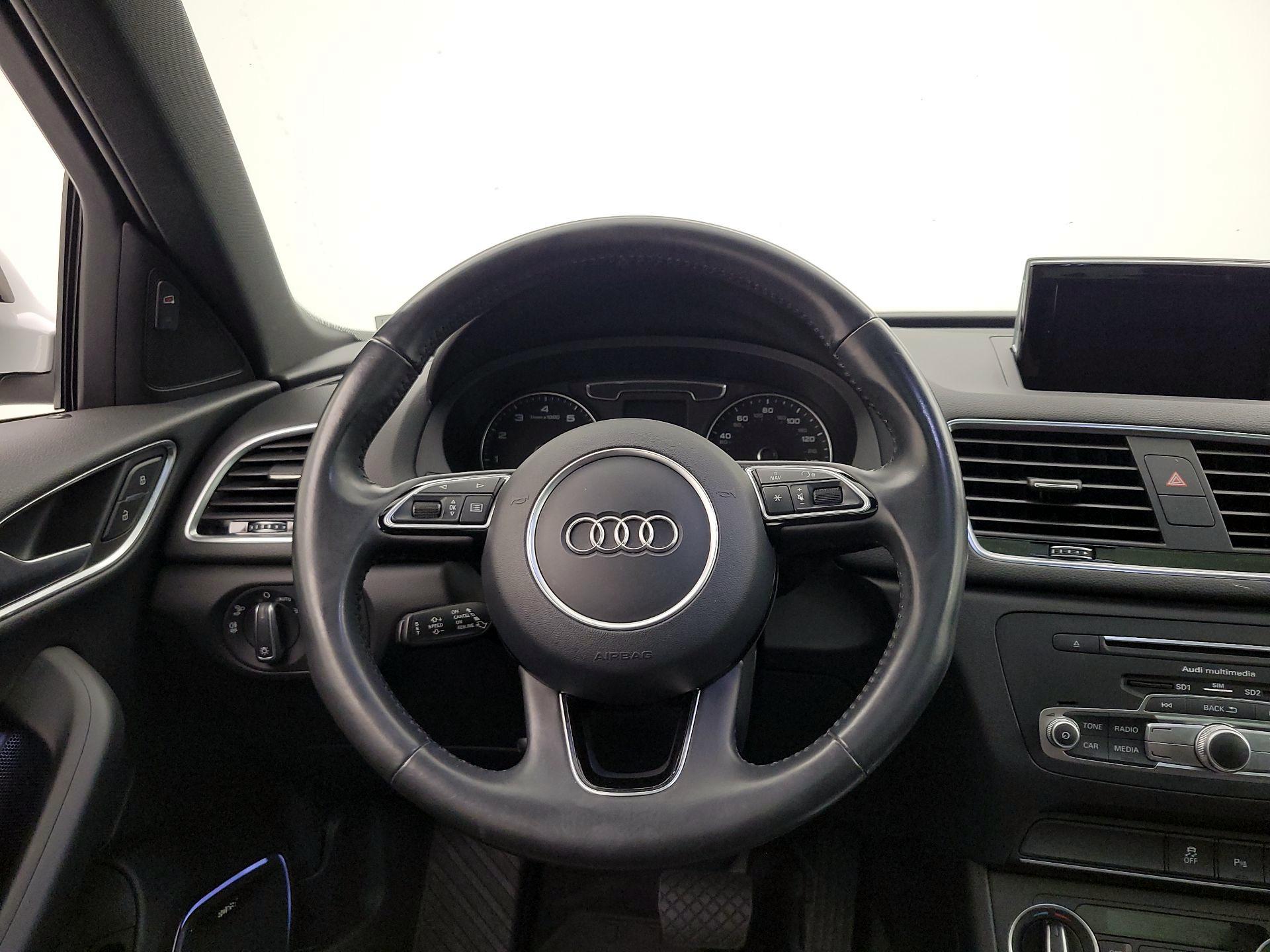 Thumbnail: 2016 Audi Q3 - 10