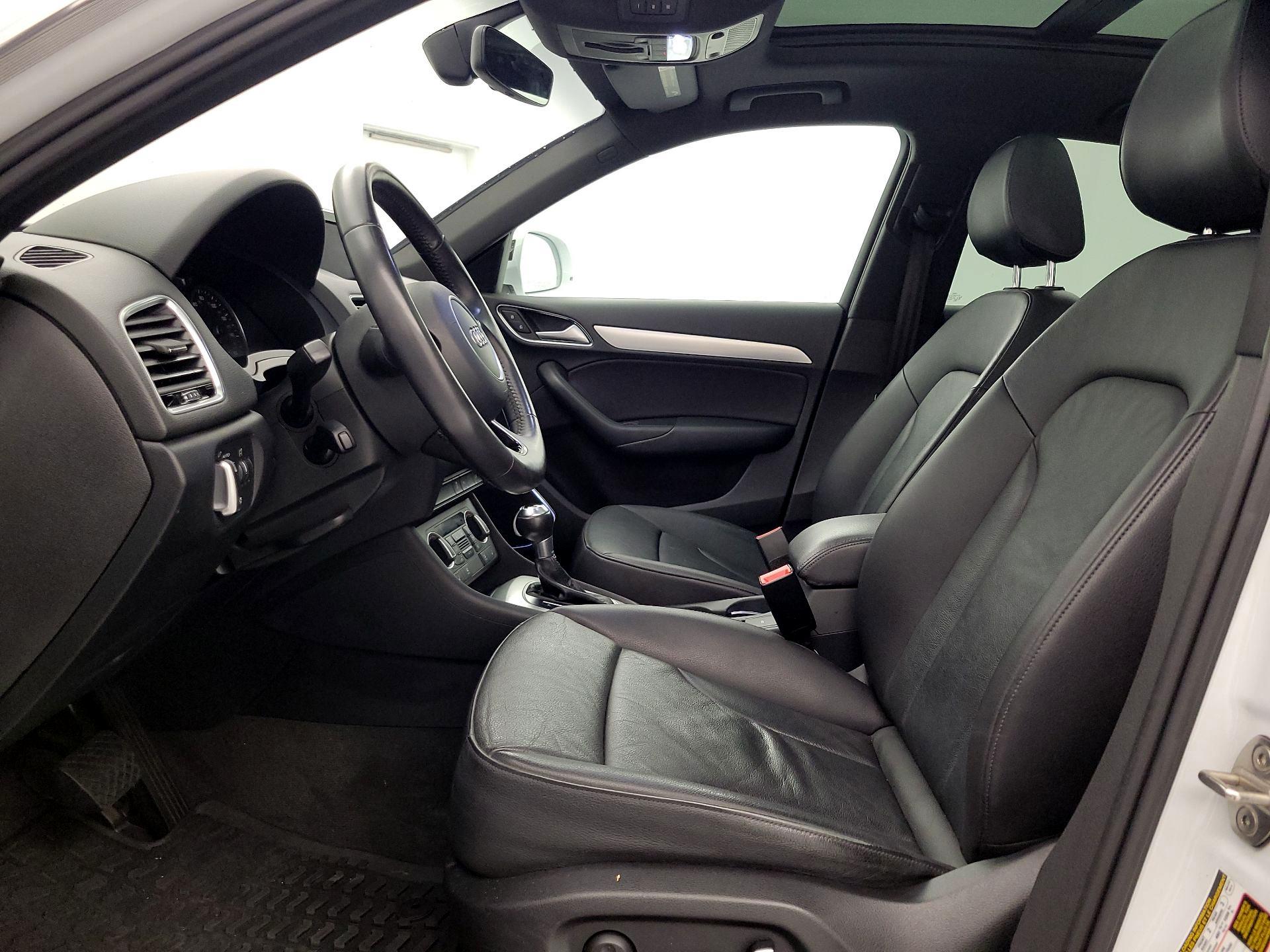 Thumbnail: 2016 Audi Q3 - 11