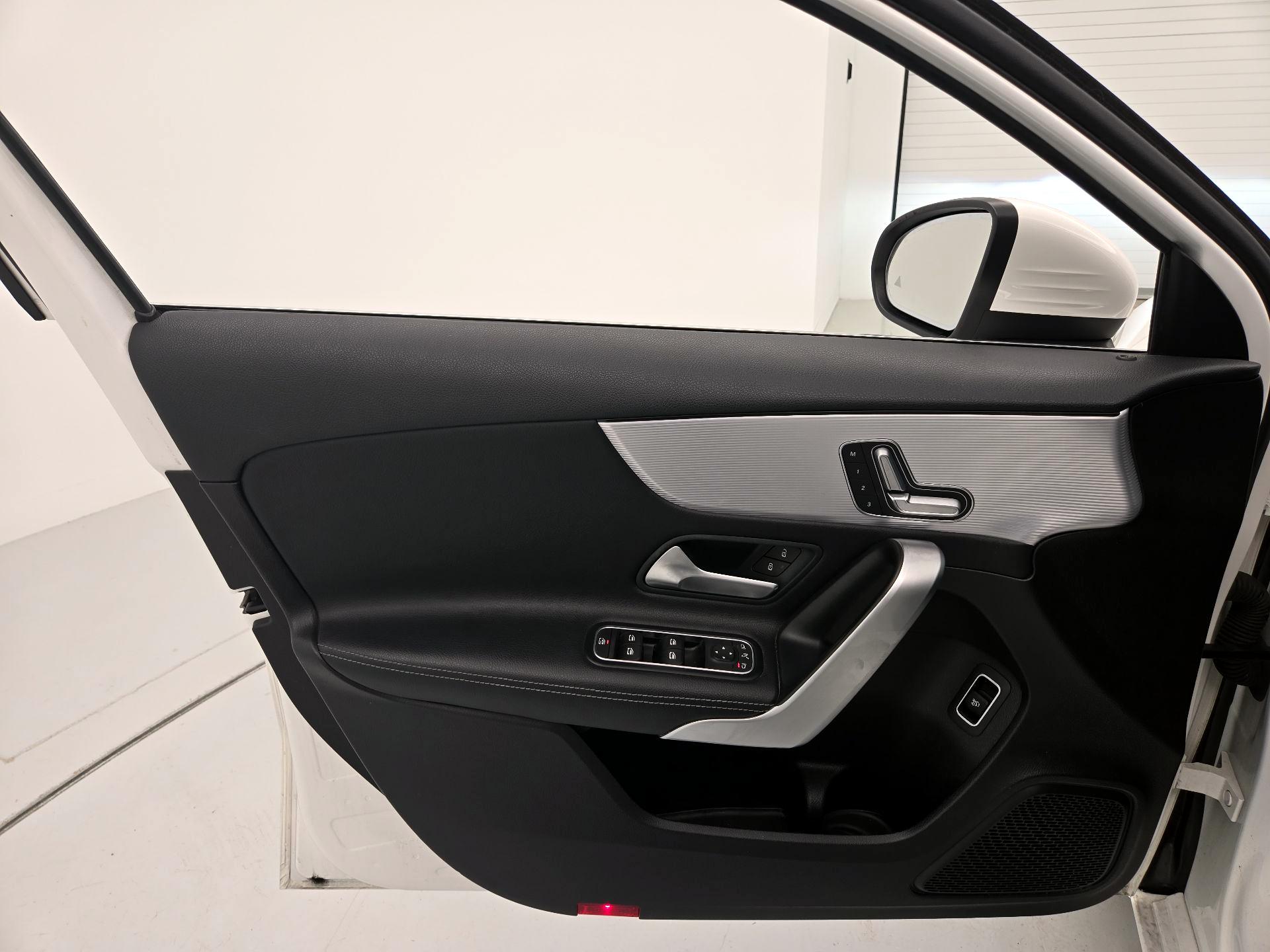 Thumbnail: 2019 Mercedes-Benz A-Class - 12
