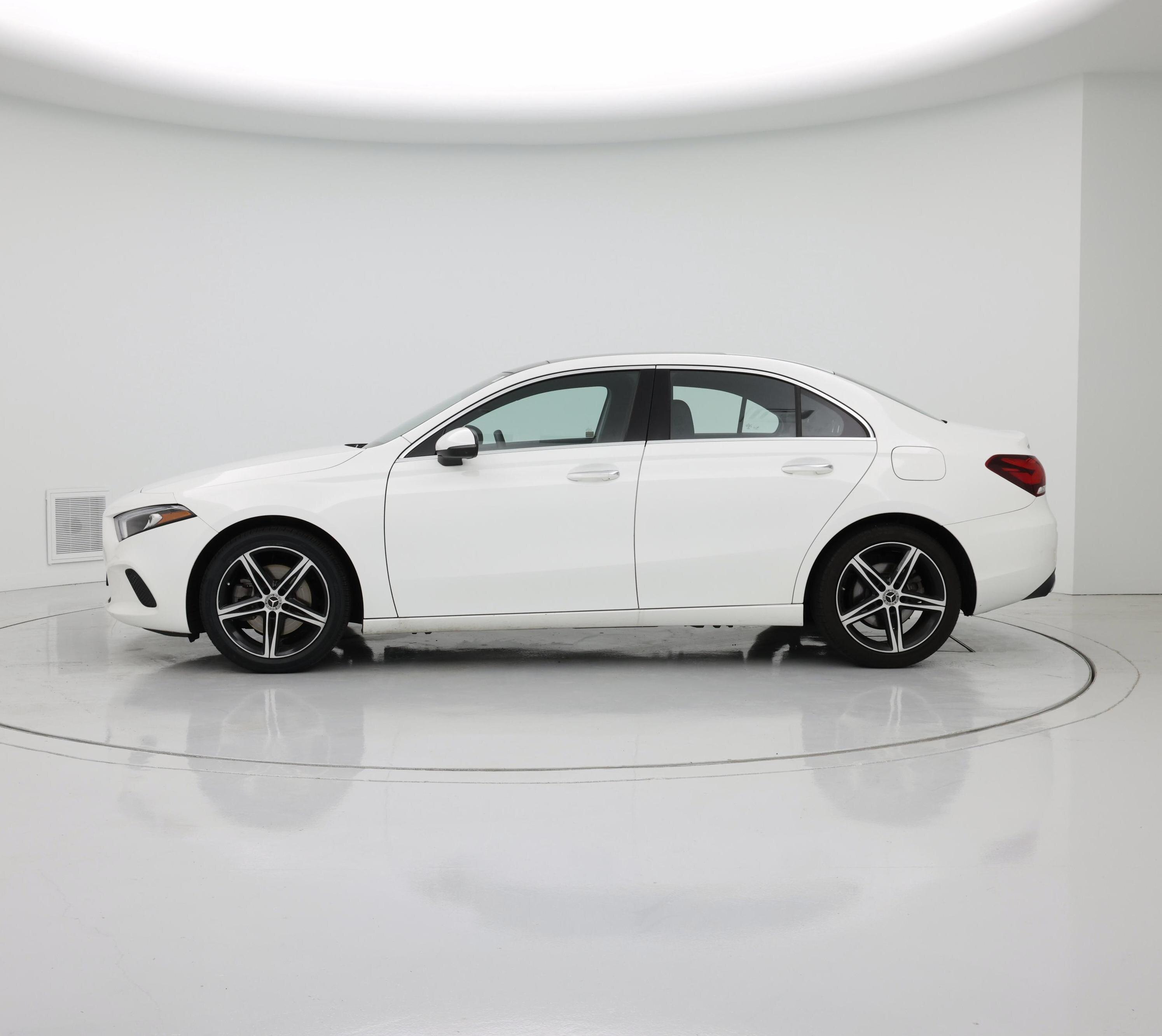 Thumbnail: 2019 Mercedes-Benz A-Class - 3