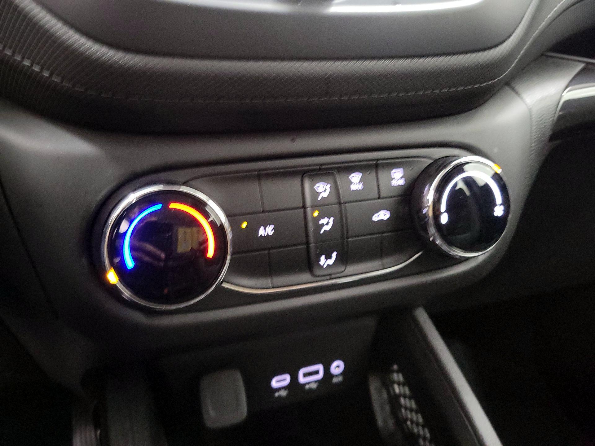 Thumbnail: 2022 Chevrolet TrailBlazer - 16
