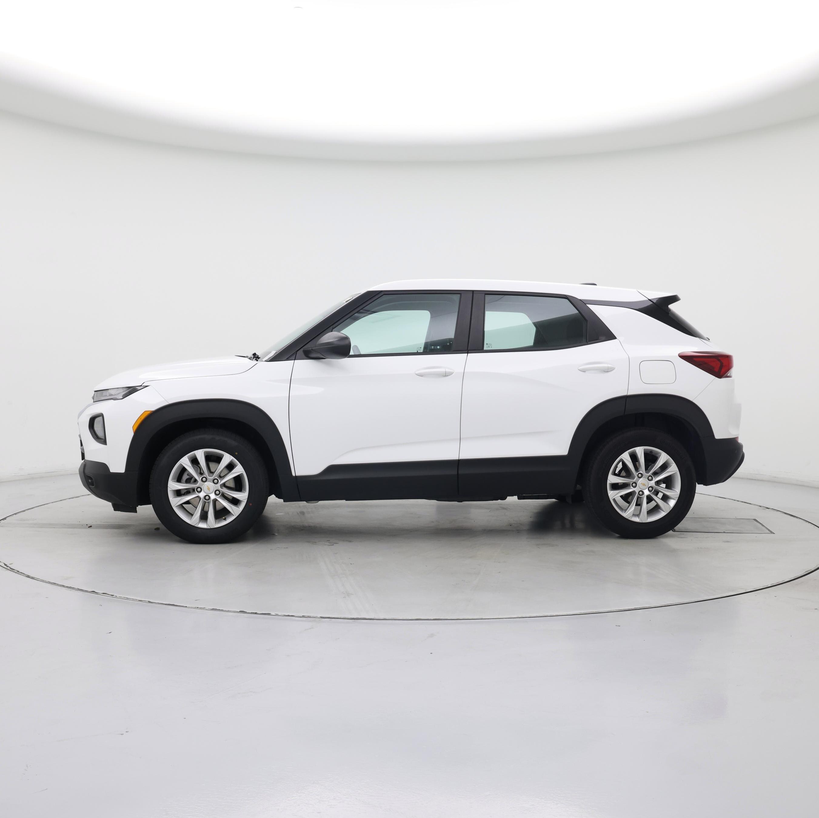 Thumbnail: 2022 Chevrolet TrailBlazer - 3