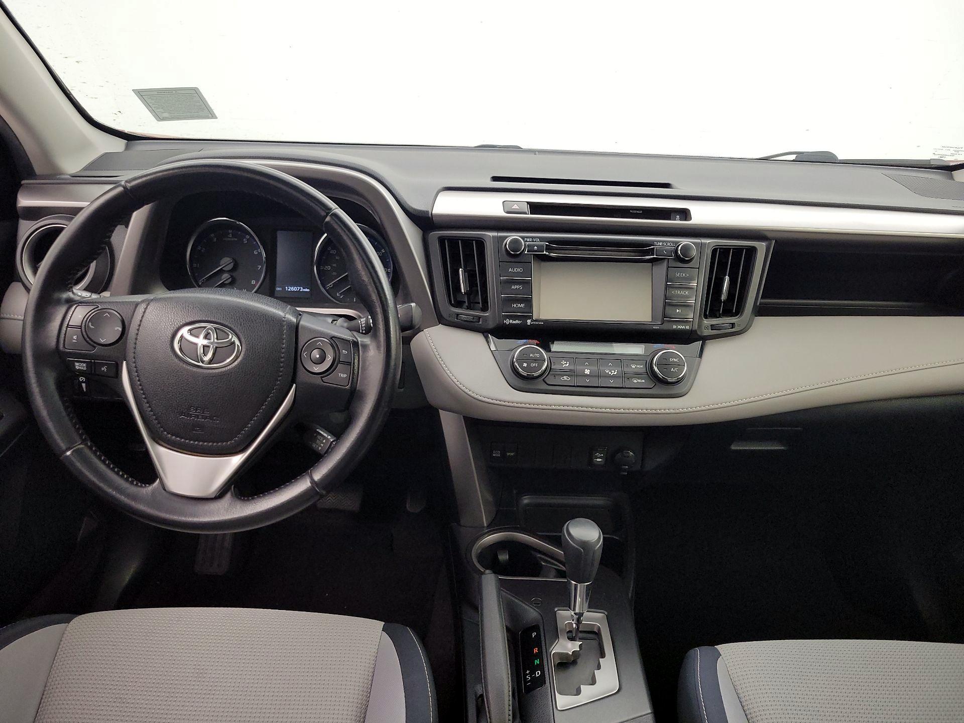 Thumbnail: 2016 Toyota RAV4 - 9