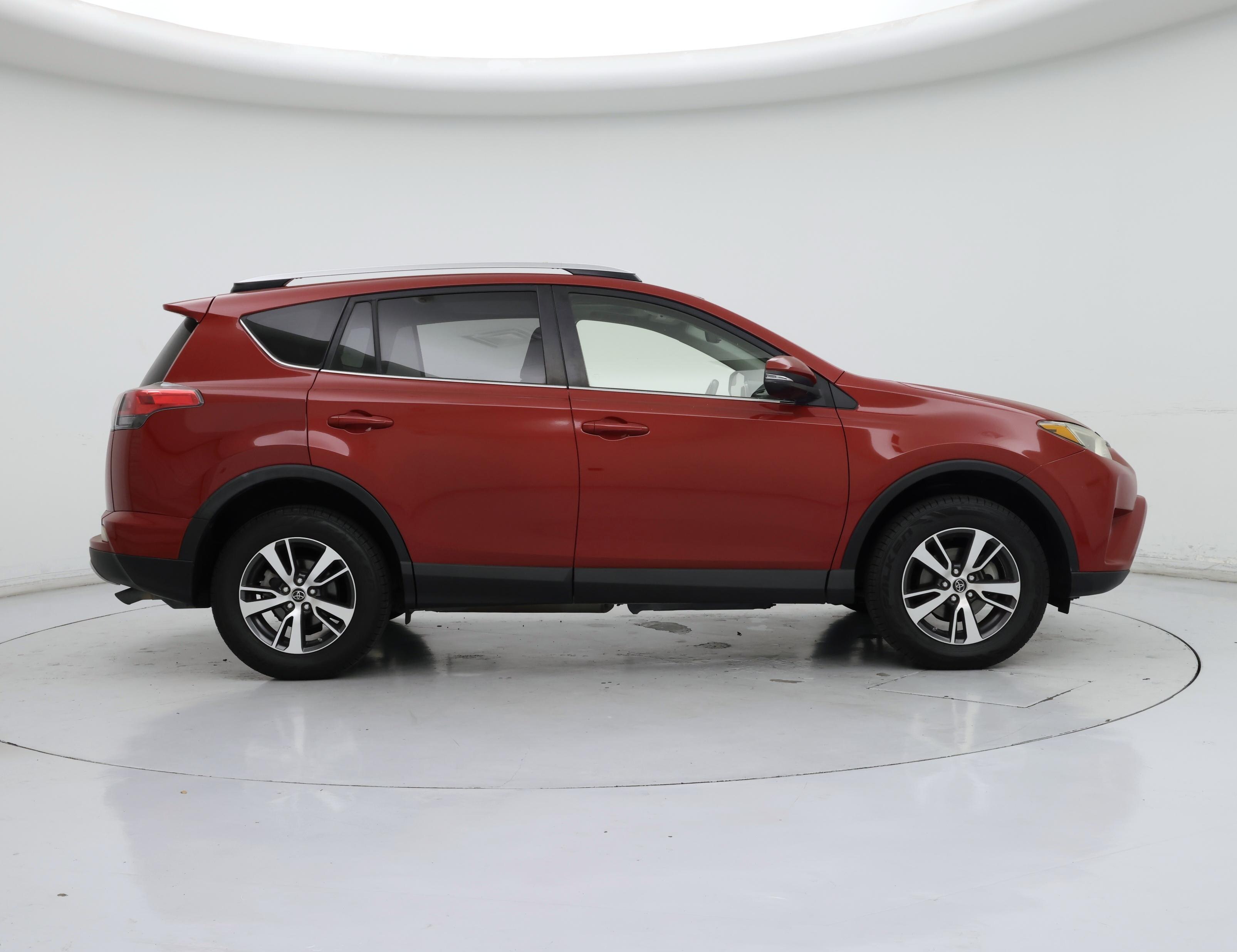 Thumbnail: 2016 Toyota RAV4 - 7