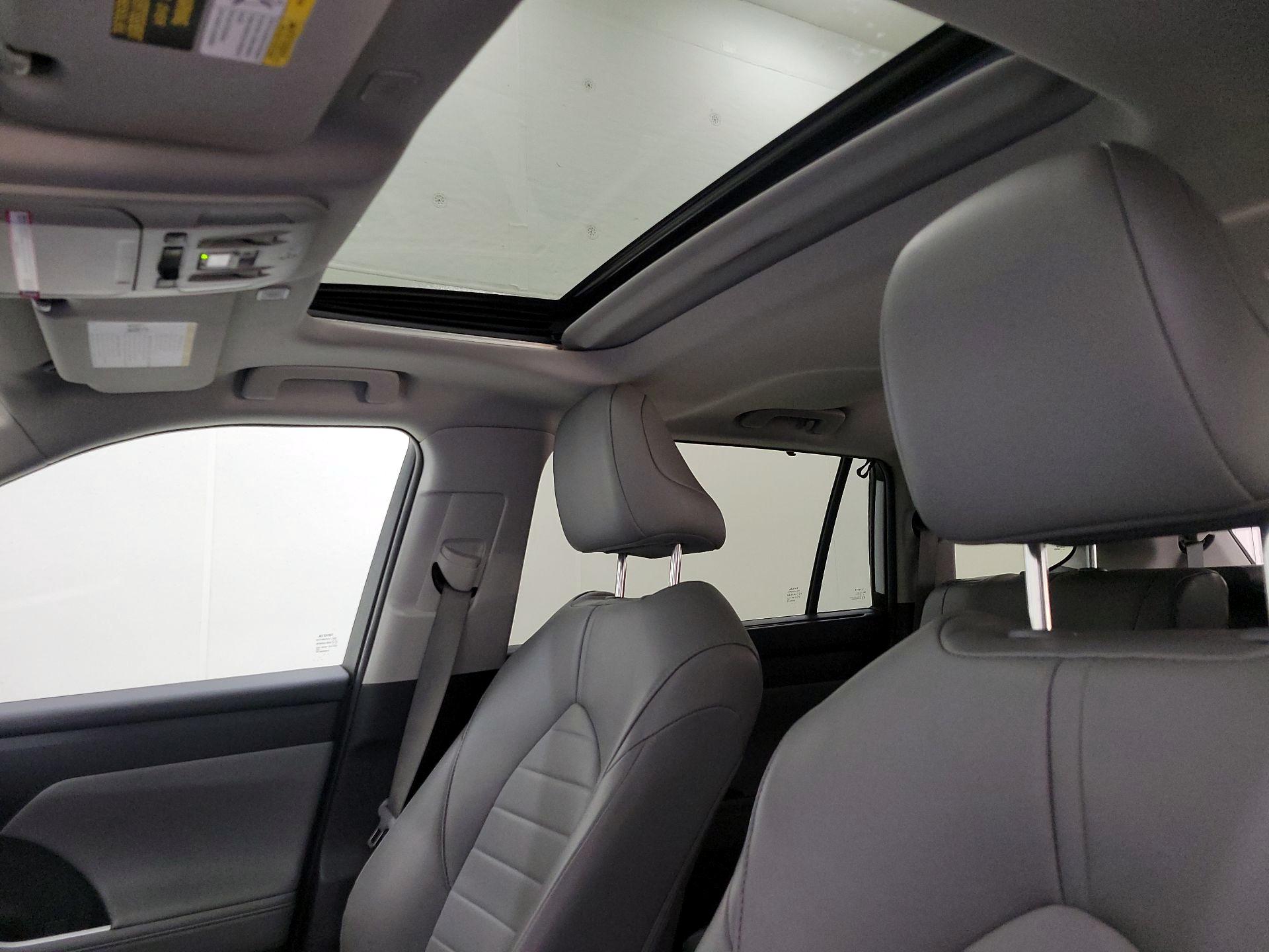 Thumbnail: 2023 Toyota Highlander - 19