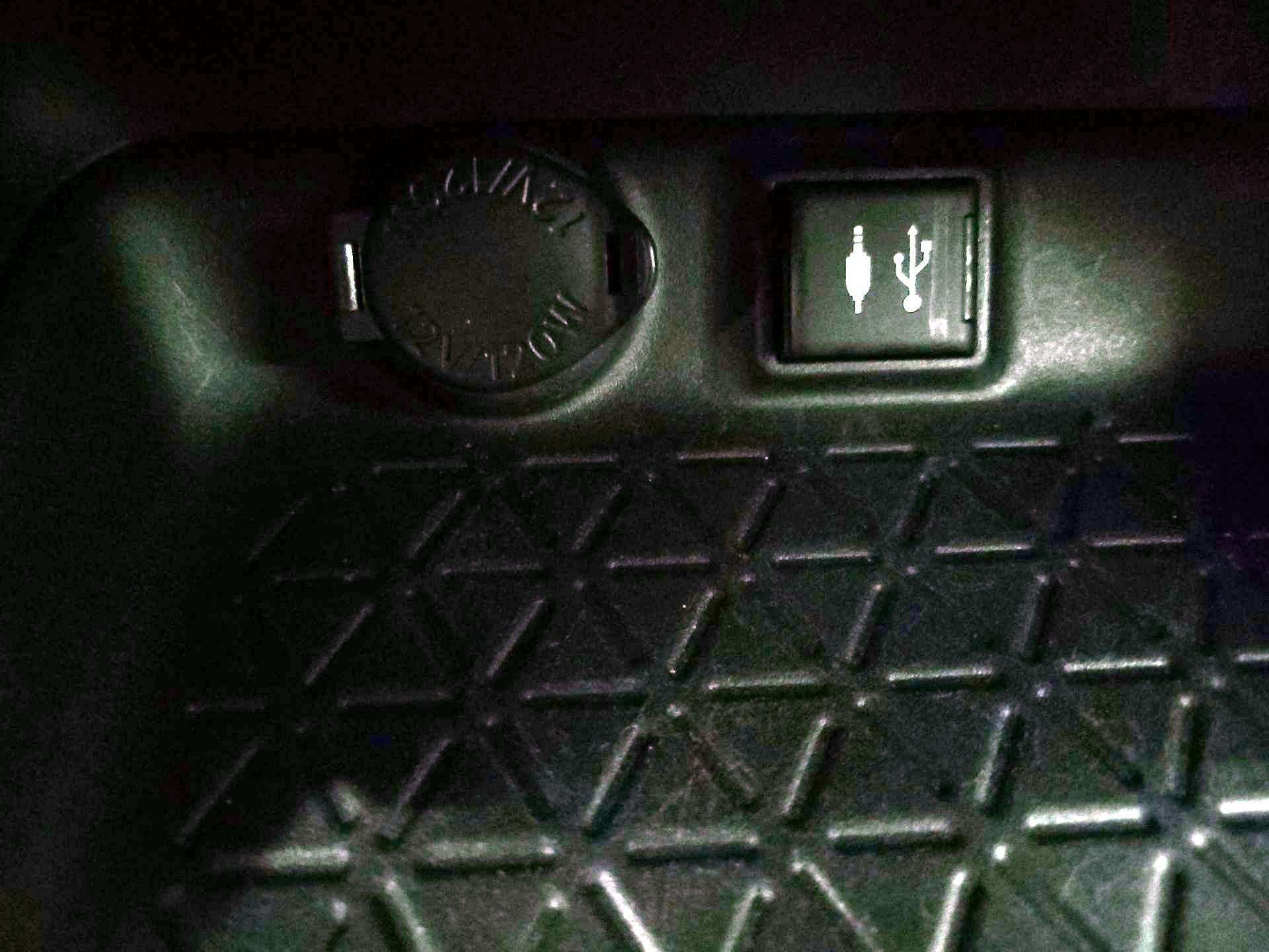 Thumbnail: 2019 Toyota RAV4 - 18