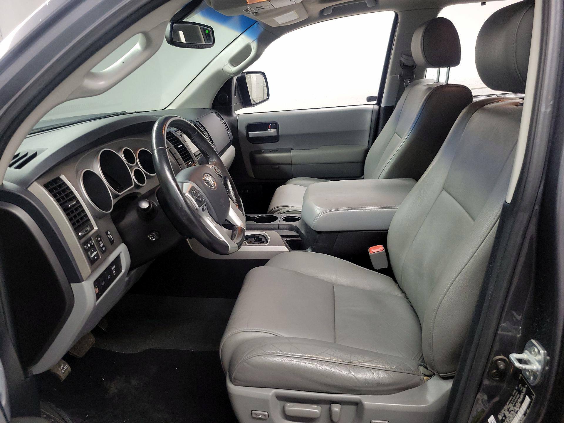 Thumbnail: 2016 Toyota Sequoia - 11