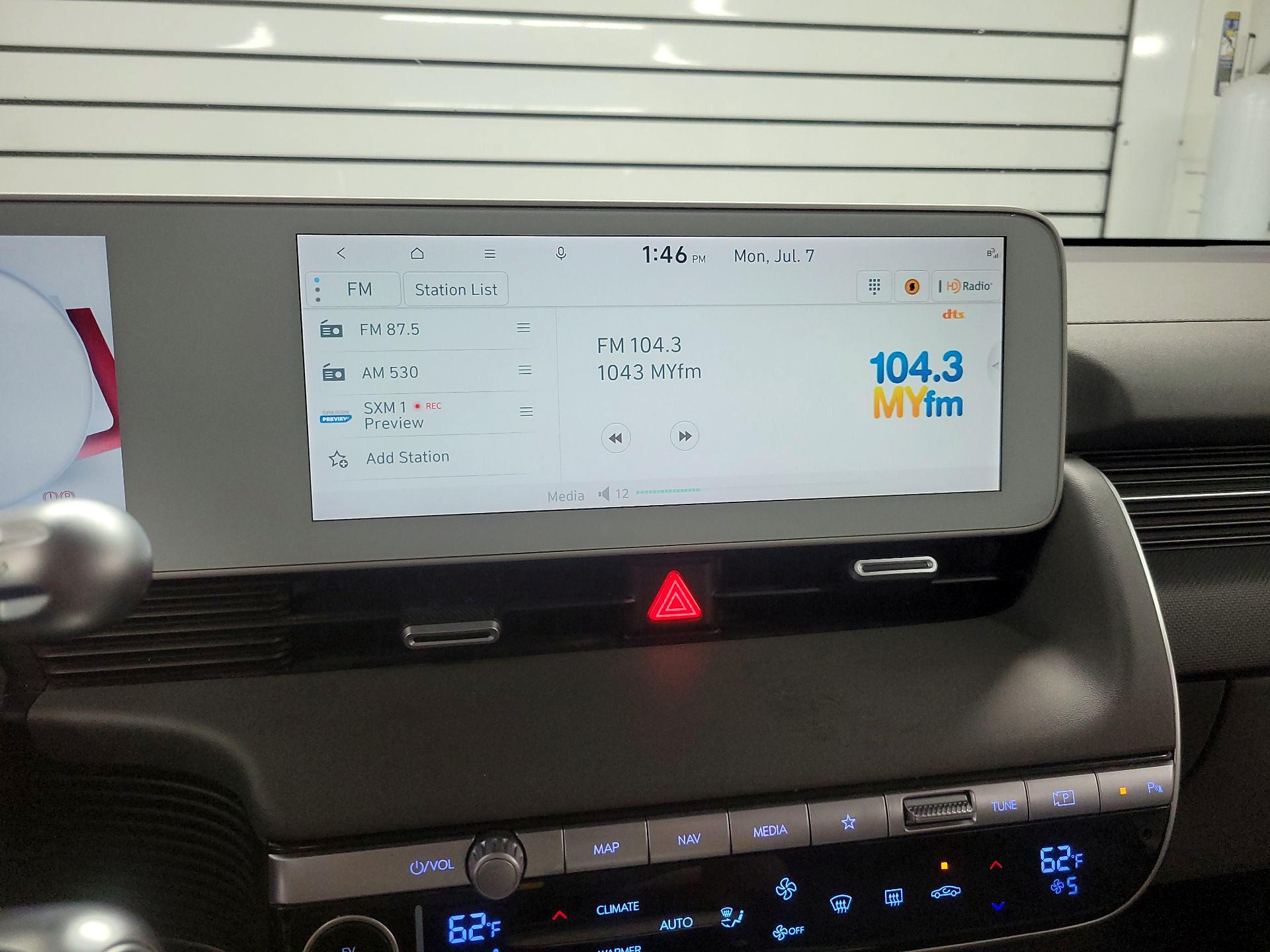 Thumbnail: 2022 Hyundai Ioniq 5 - 16