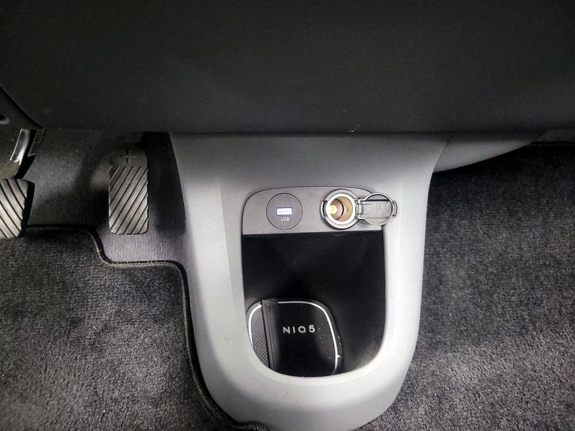 Thumbnail: 2022 Hyundai Ioniq 5 - 19