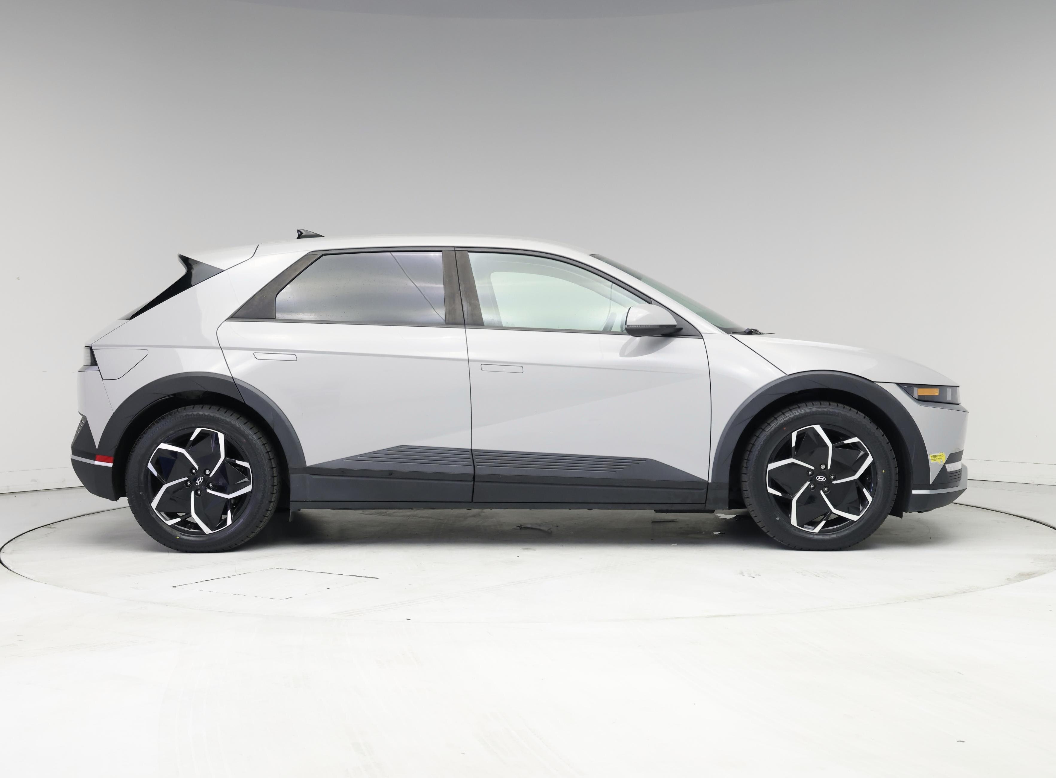 Thumbnail: 2022 Hyundai Ioniq 5 - 7