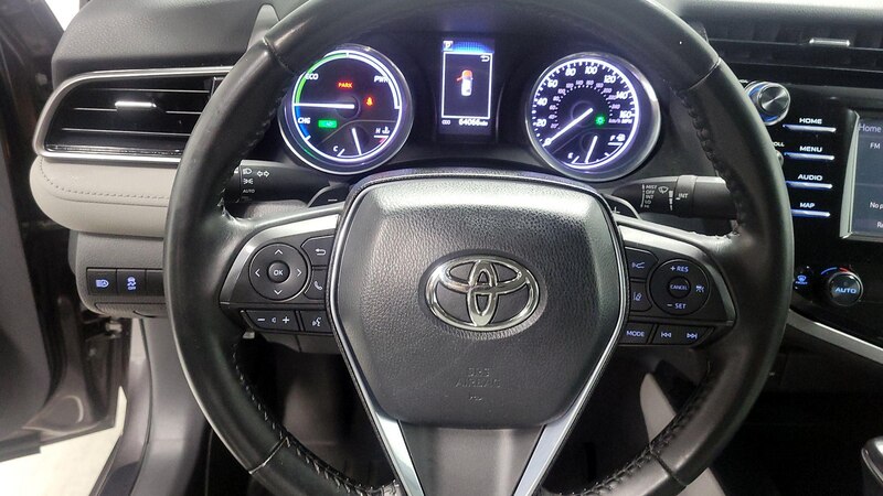 2020 Toyota Camry SE 10