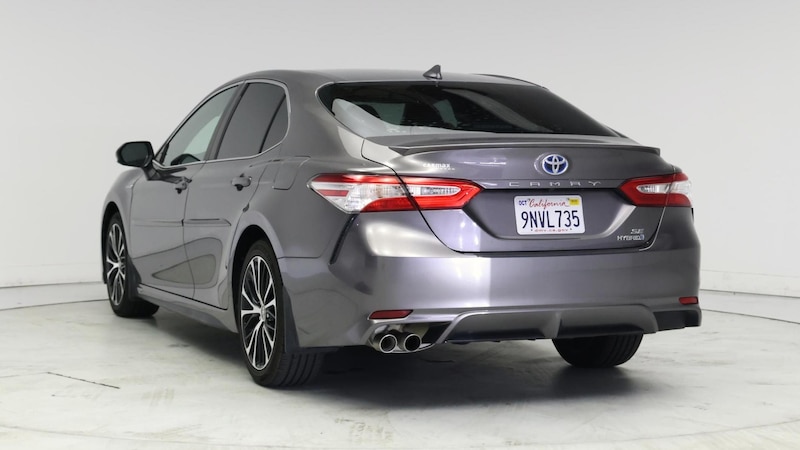2020 Toyota Camry SE 2