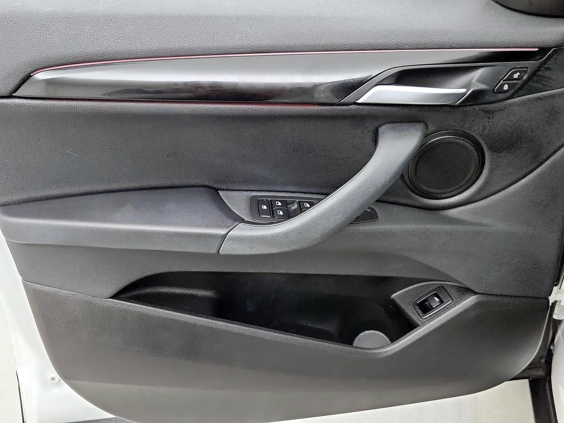 Thumbnail: 2019 BMW X2 - 12