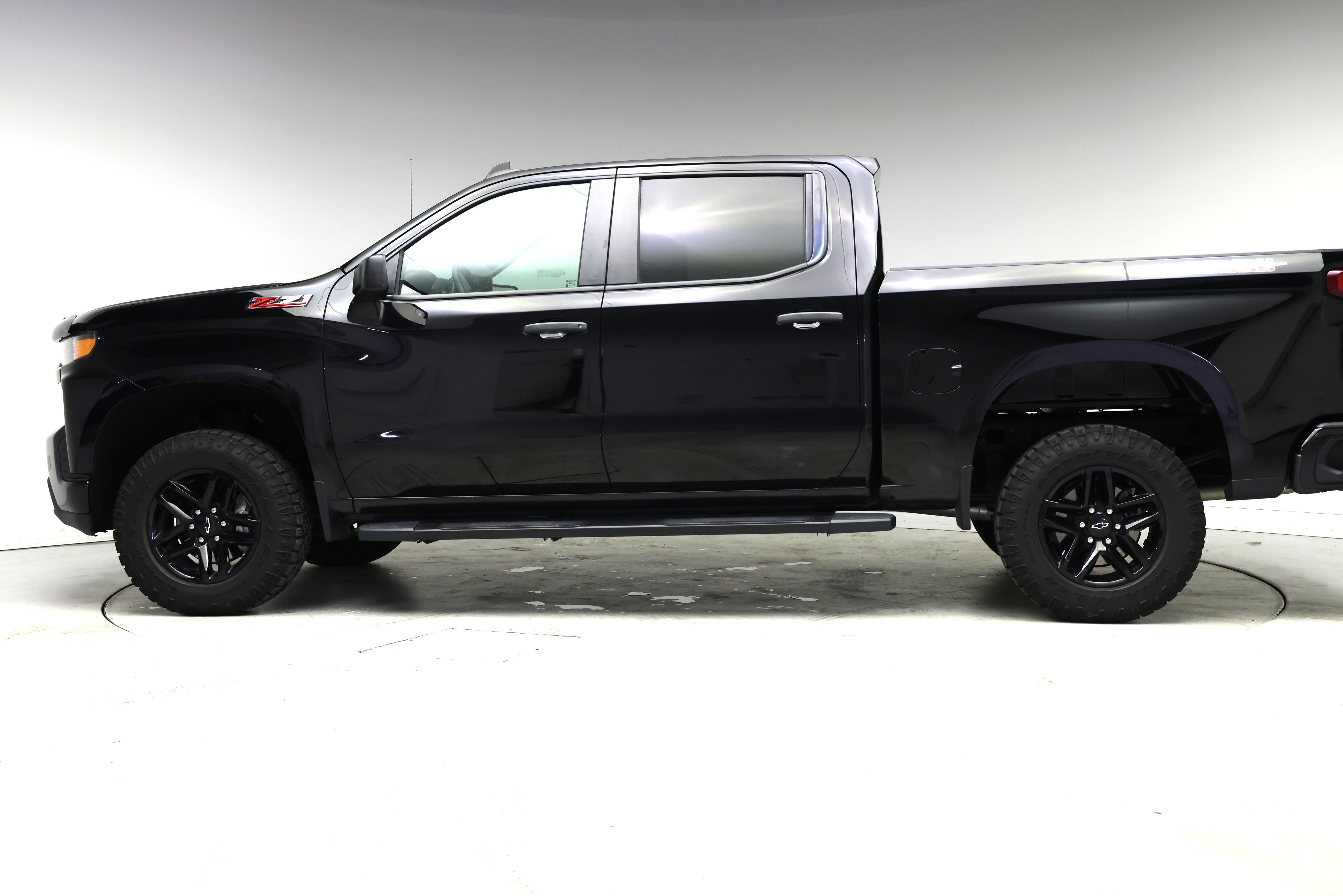 Thumbnail: 2021 Chevrolet Silverado 1500 - 3