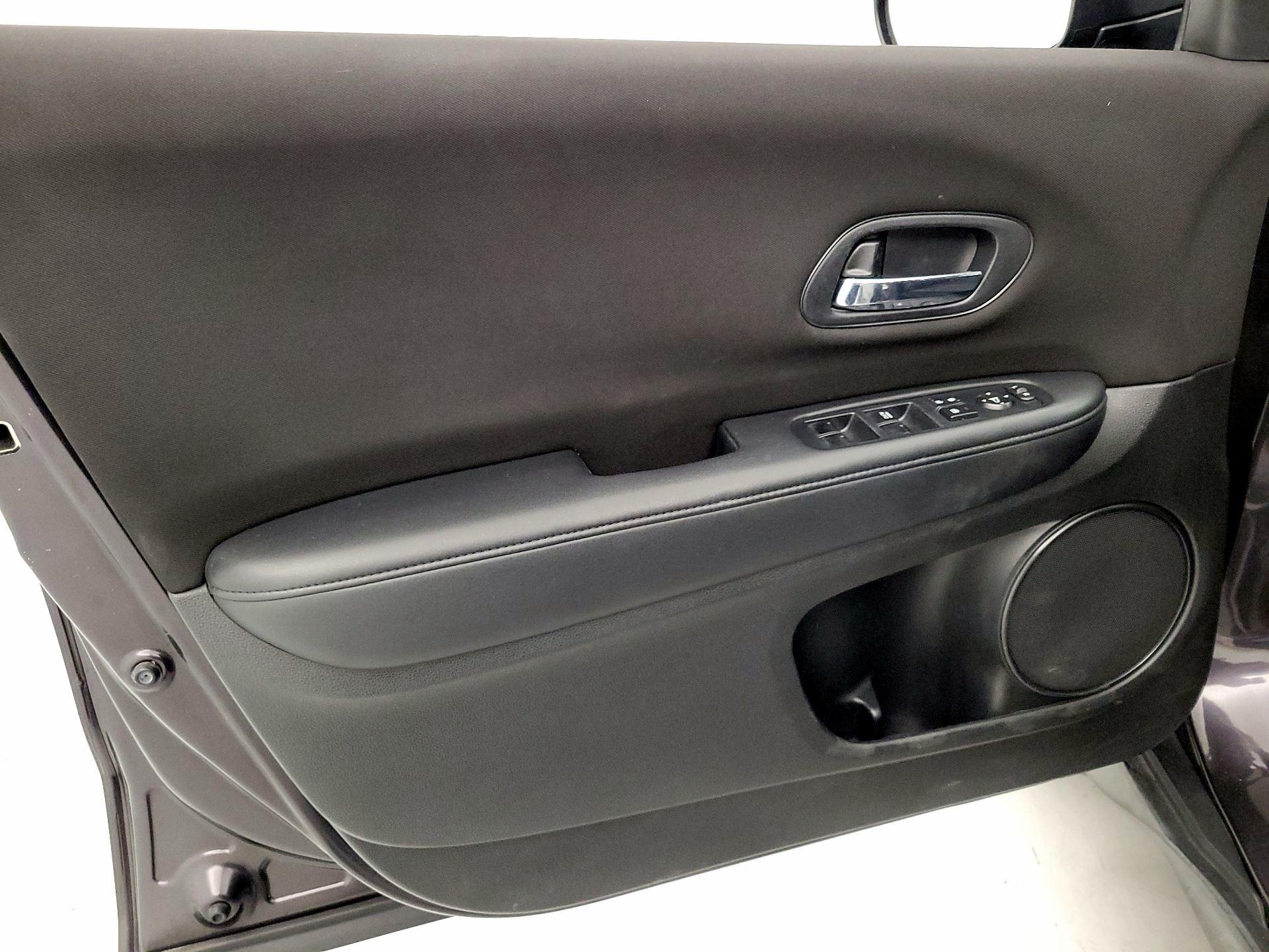 Thumbnail: 2016 Honda HR-V - 12