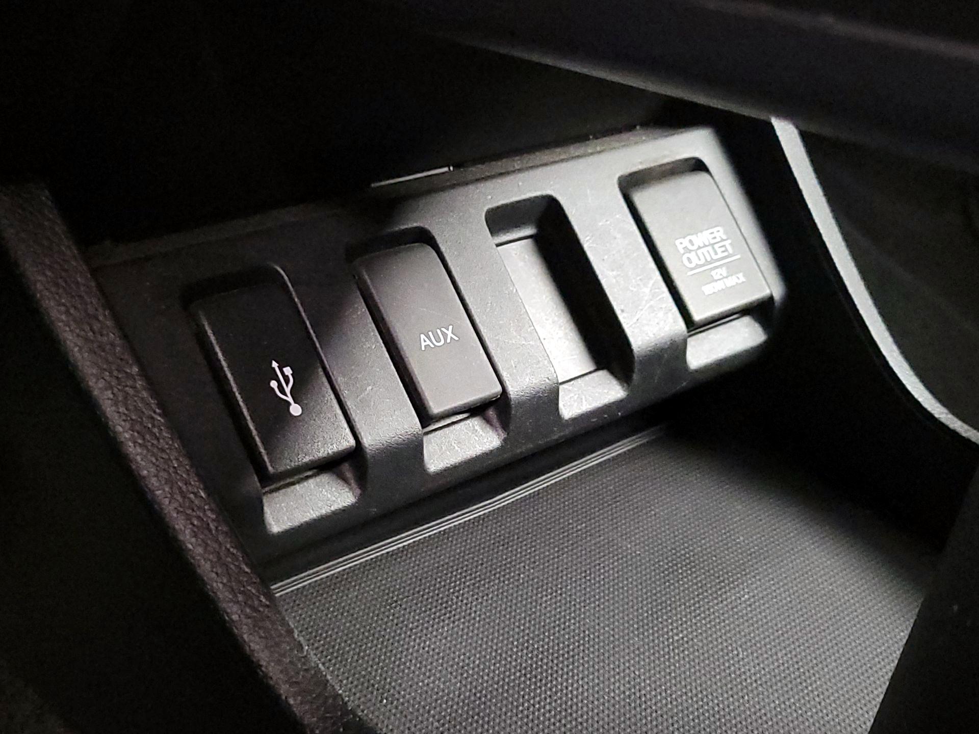 Thumbnail: 2016 Honda HR-V - 18