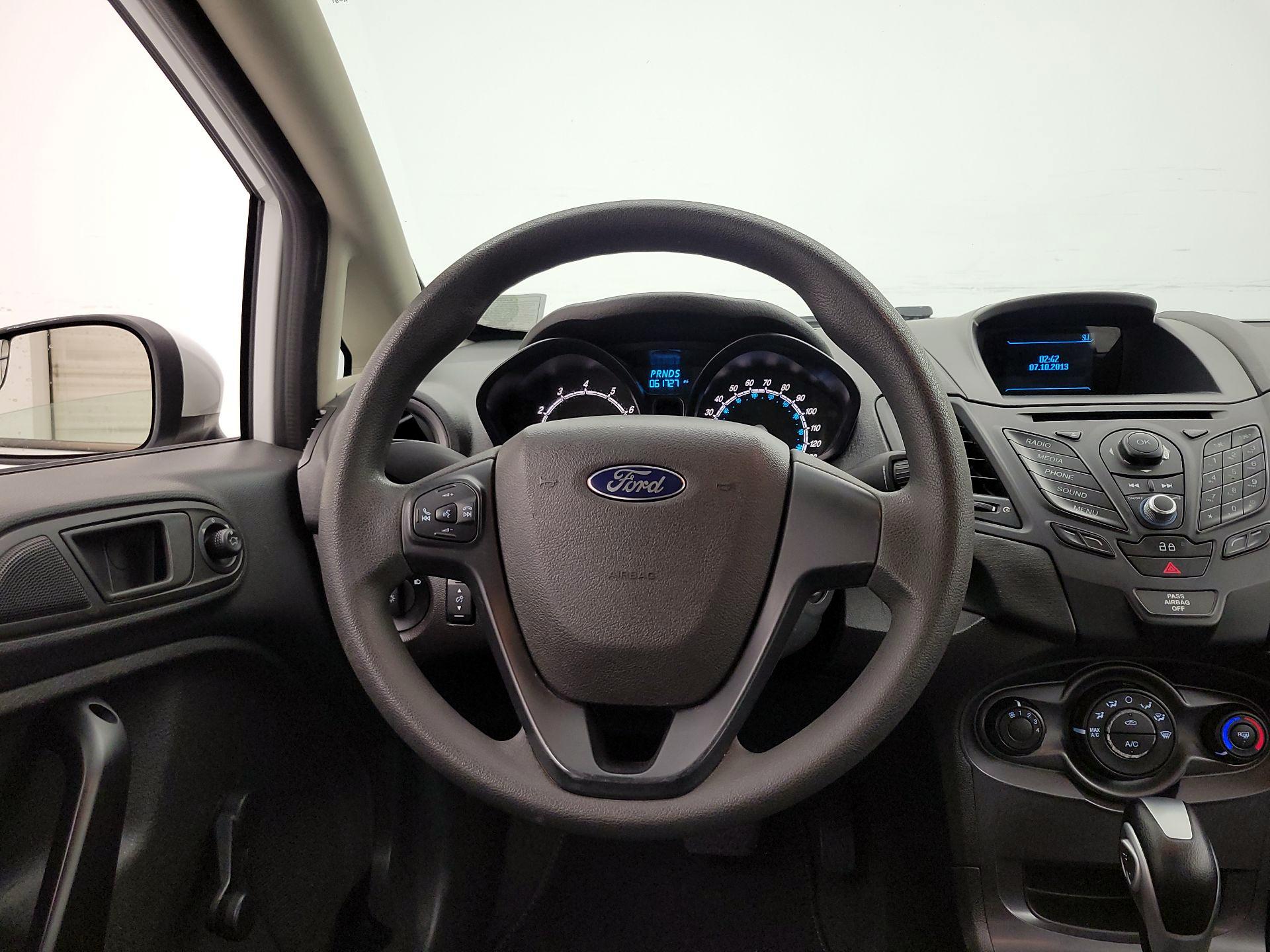 Thumbnail: 2014 Ford Fiesta - 10