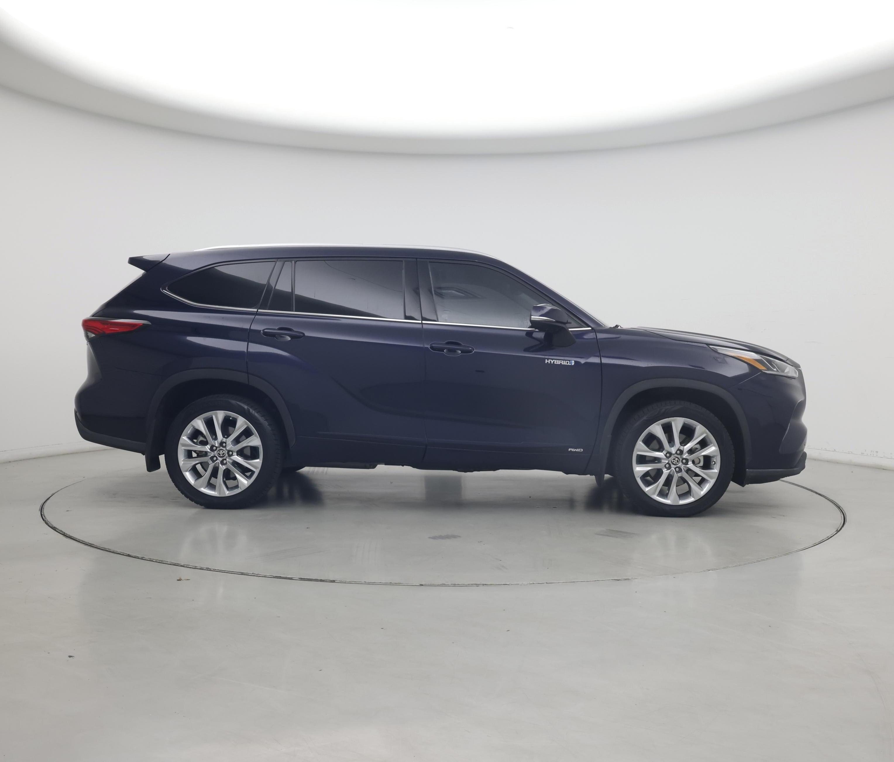 Thumbnail: 2021 Toyota Highlander - 7