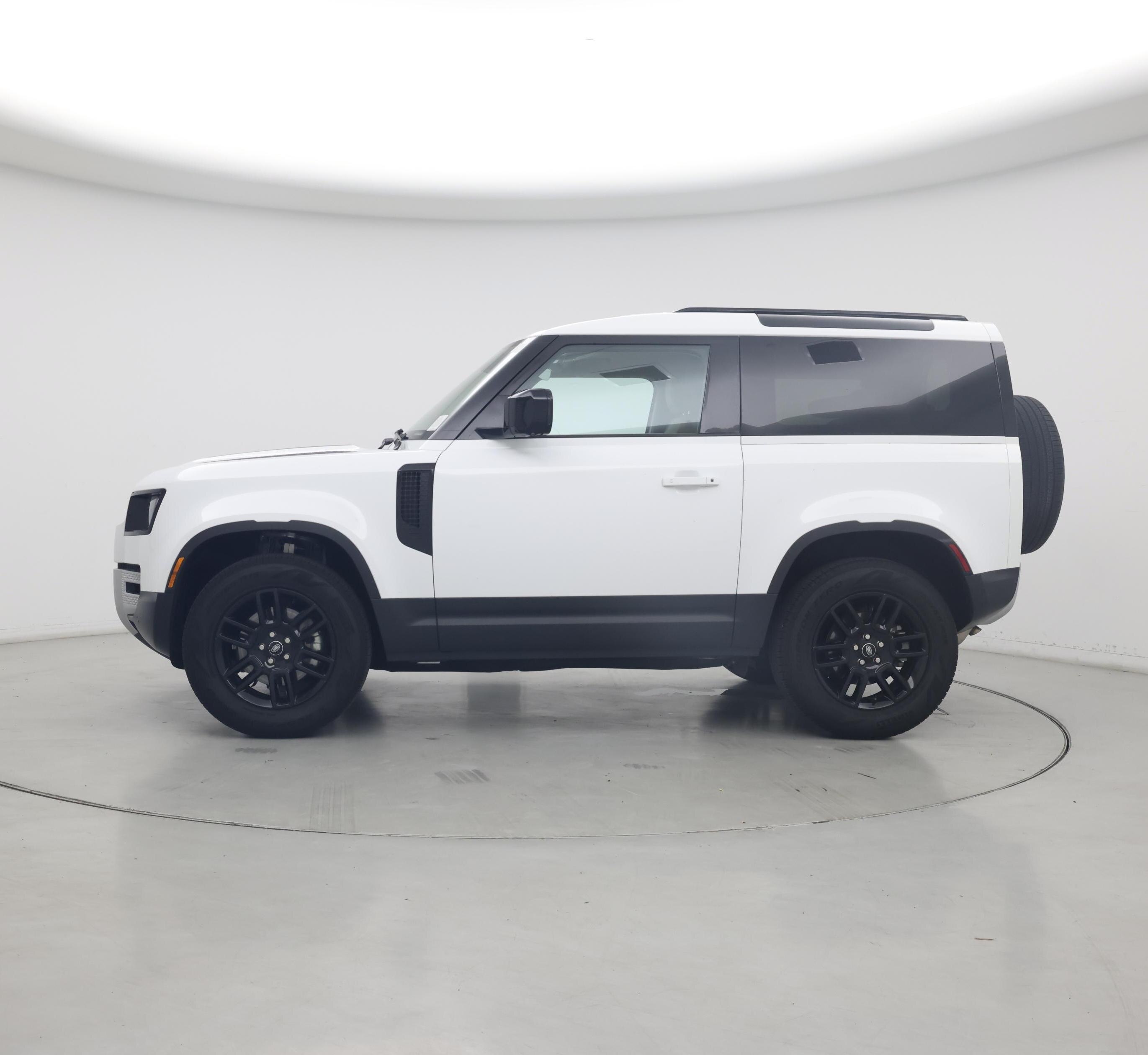 Thumbnail: 2022 Land Rover Defender - 3