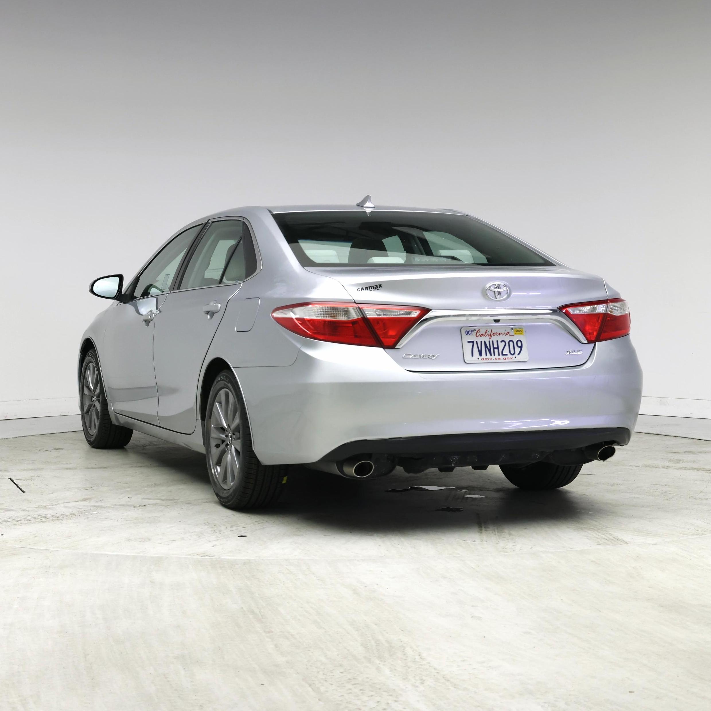 Thumbnail: 2017 Toyota Camry - 2