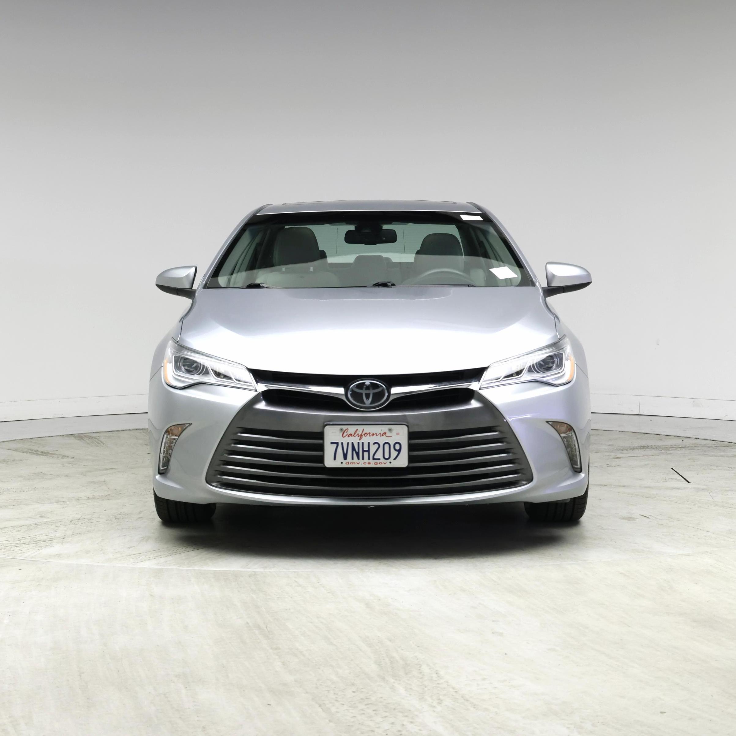 Thumbnail: 2017 Toyota Camry - 5