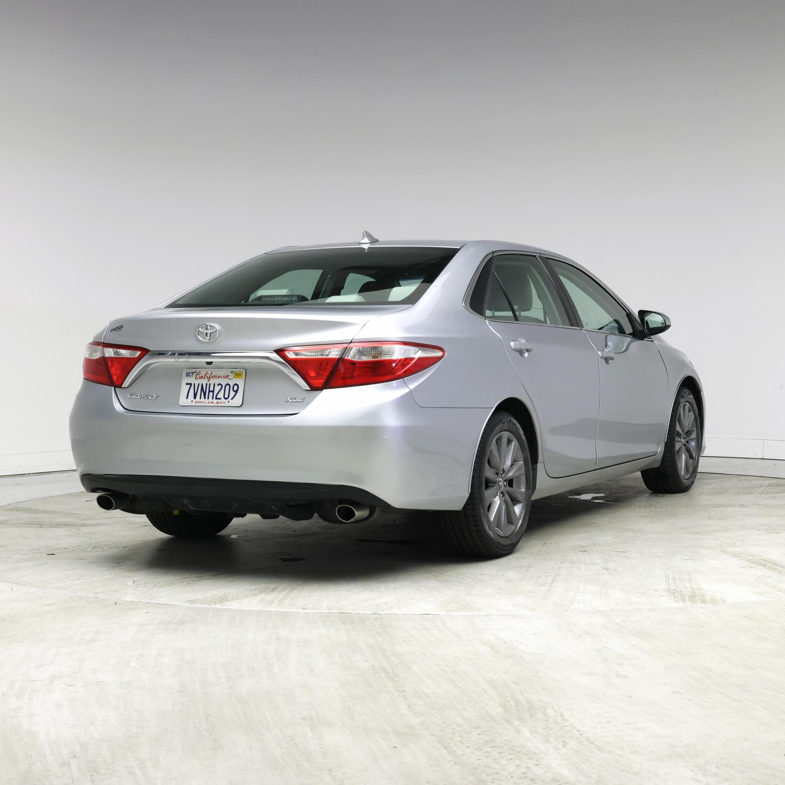 Thumbnail: 2017 Toyota Camry - 8