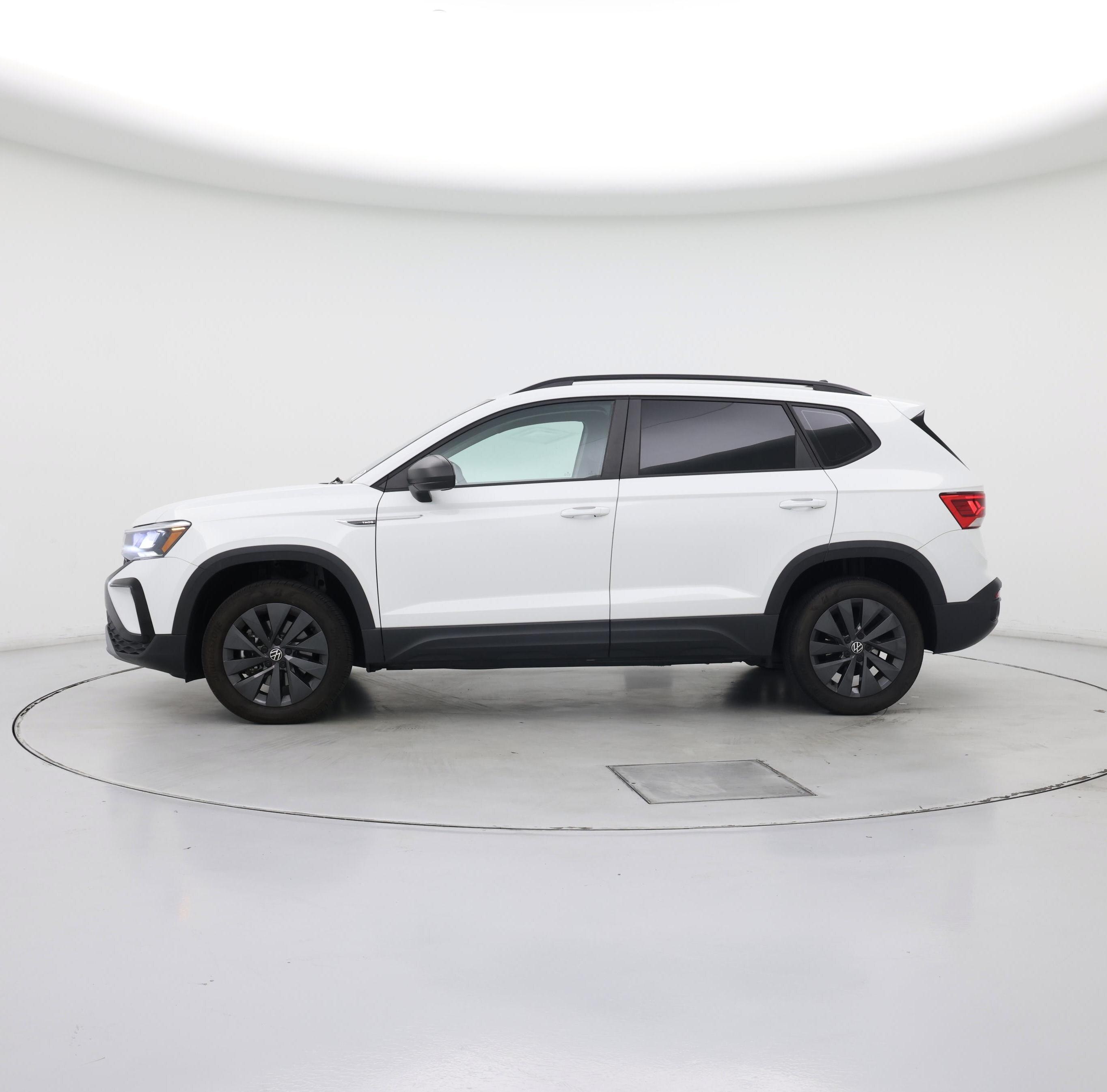 Thumbnail: 2023 Volkswagen Taos - 3