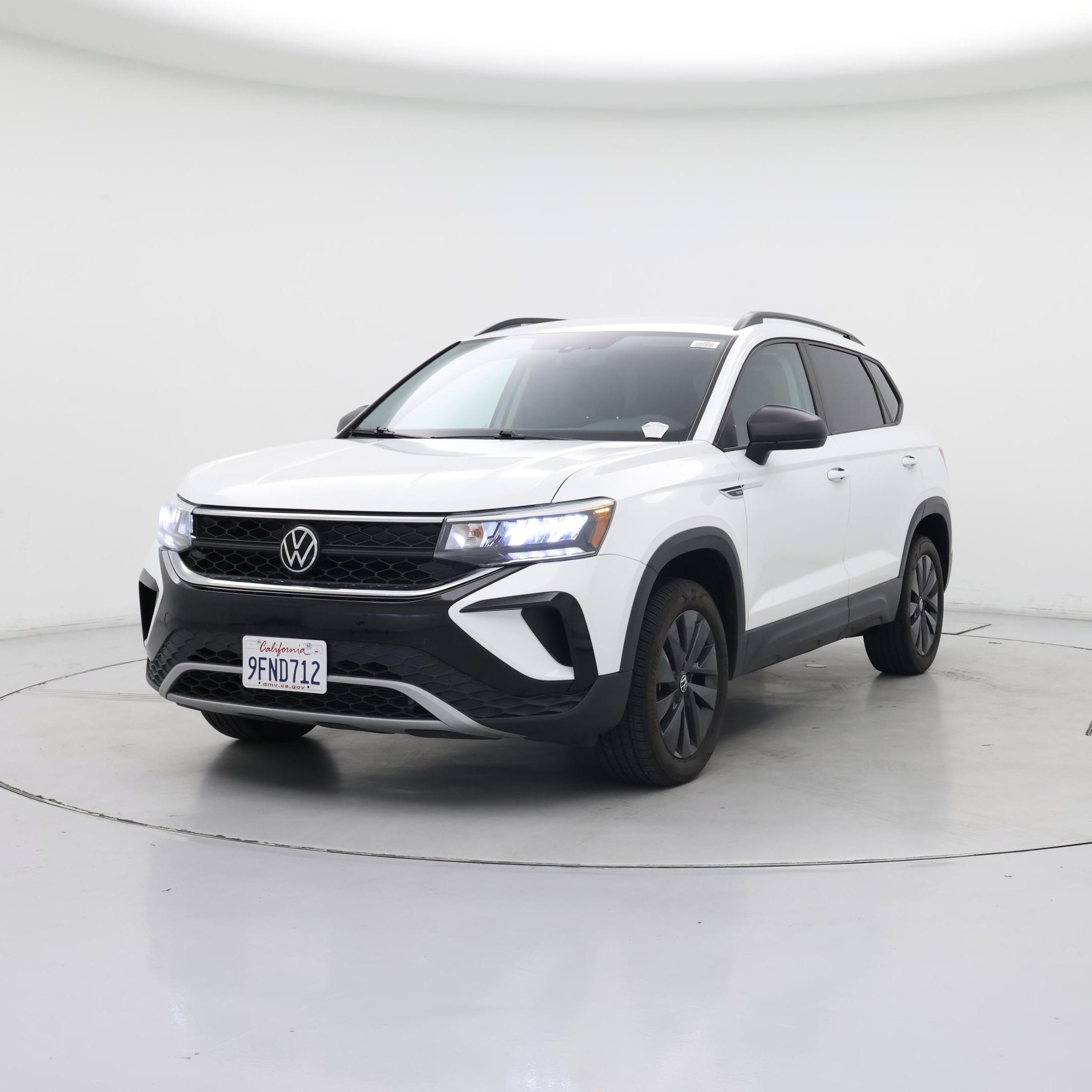 Thumbnail: 2023 Volkswagen Taos - 4