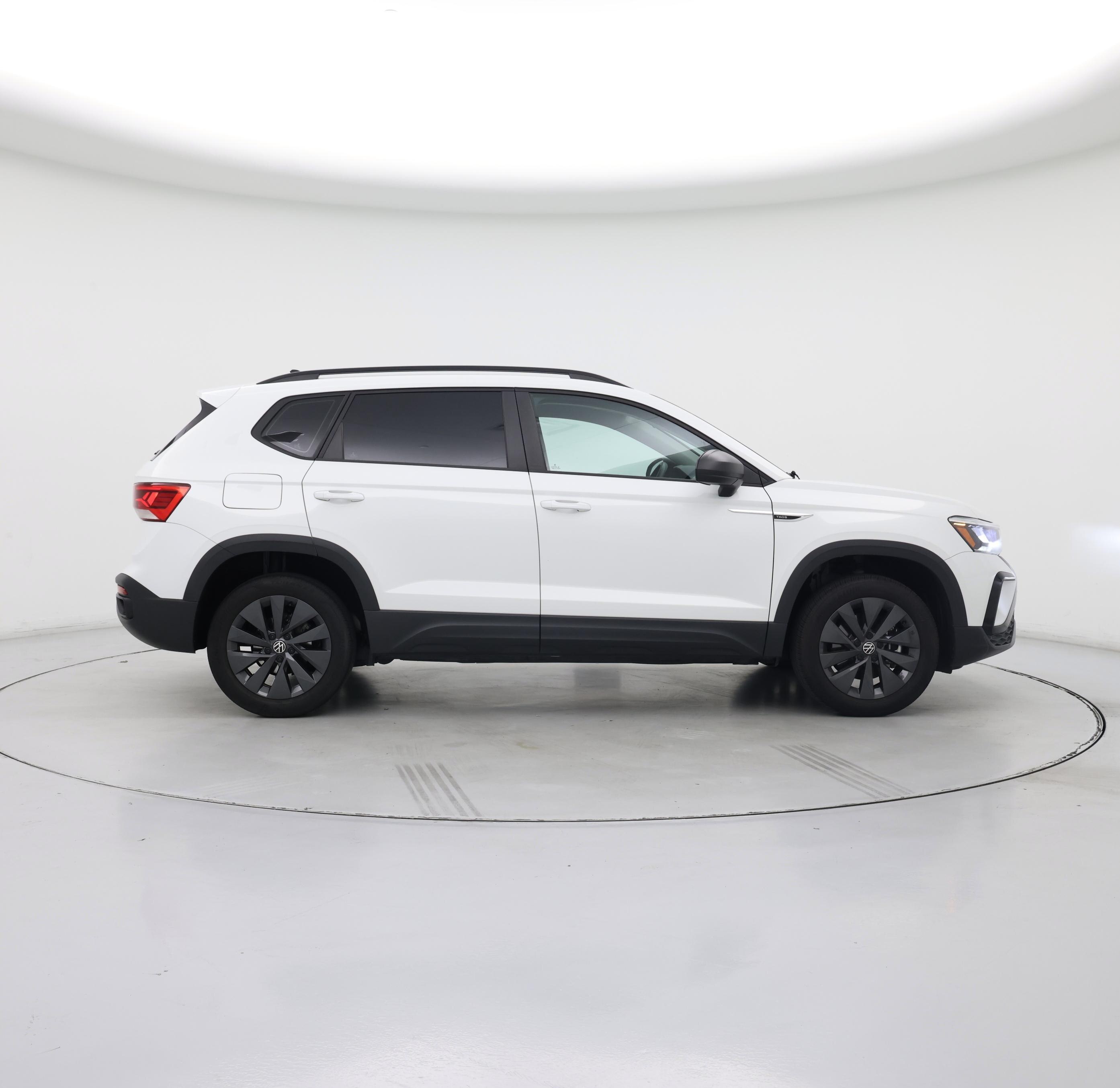 Thumbnail: 2023 Volkswagen Taos - 7