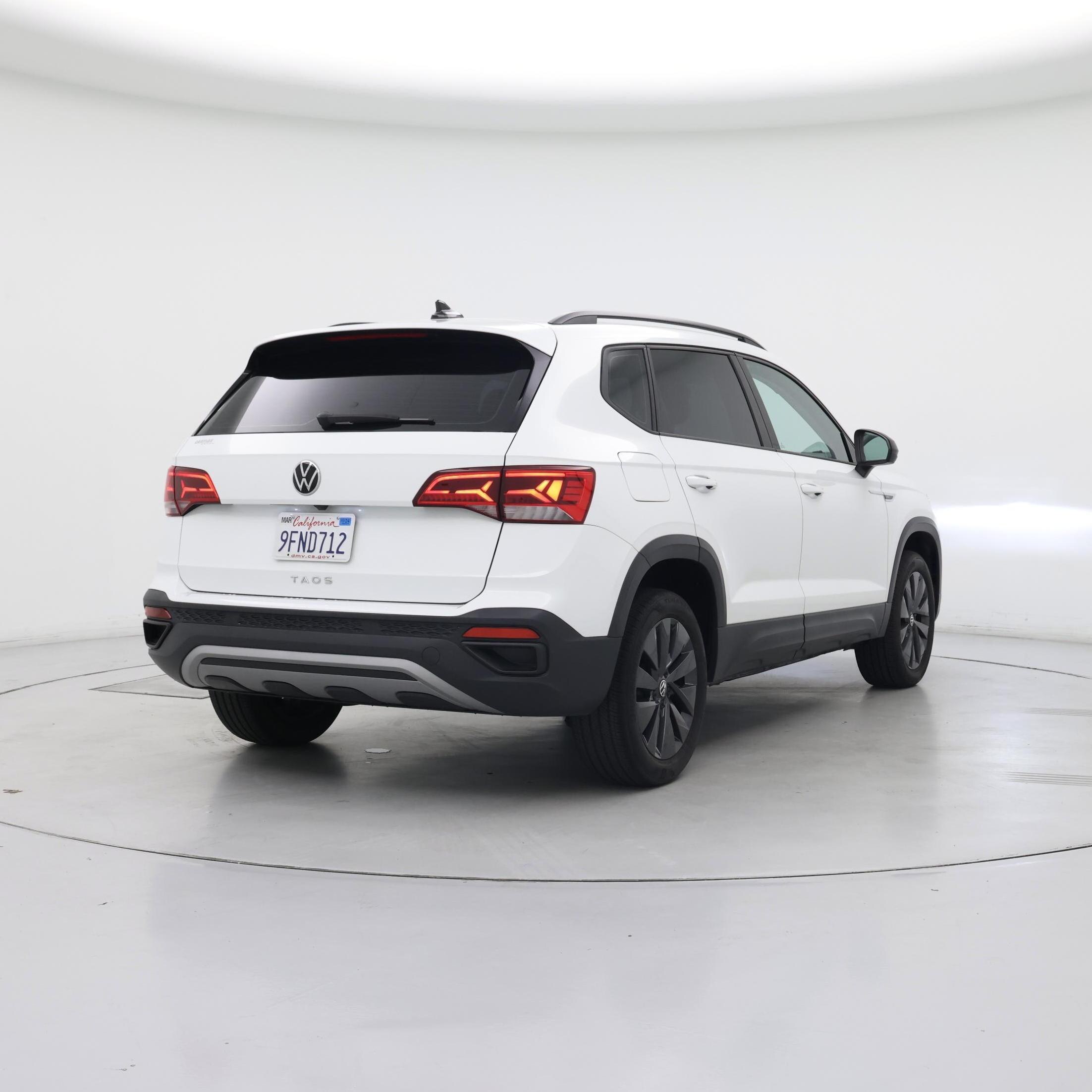 Thumbnail: 2023 Volkswagen Taos - 8