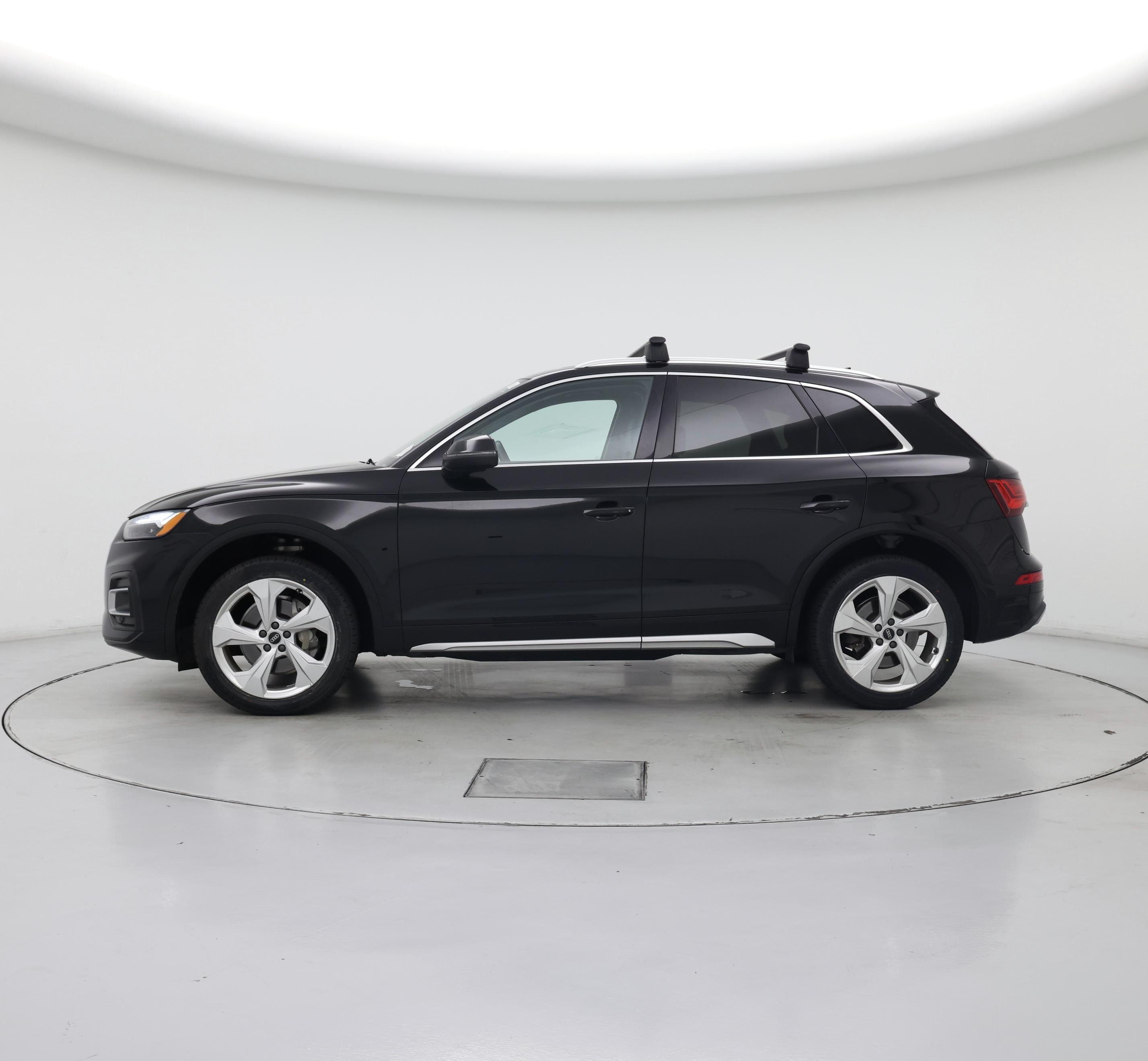Thumbnail: 2021 Audi Q5 - 3