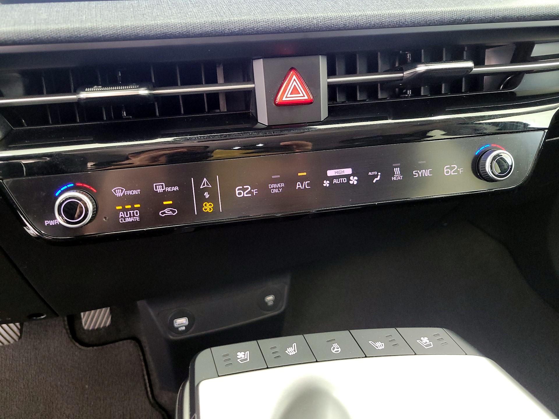 Thumbnail: 2023 Kia EV6 - 15