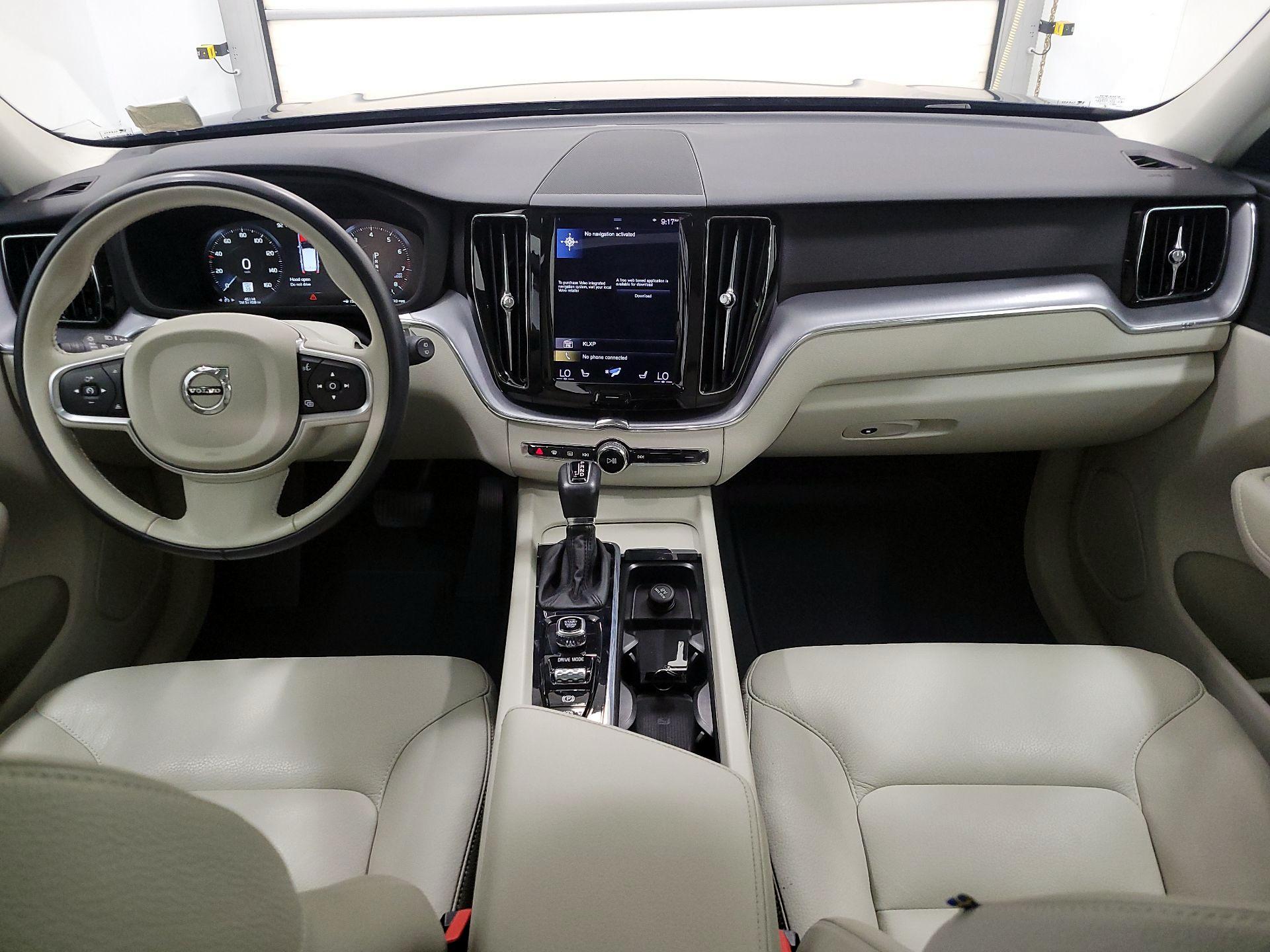 Thumbnail: 2020 Volvo XC60 - 9