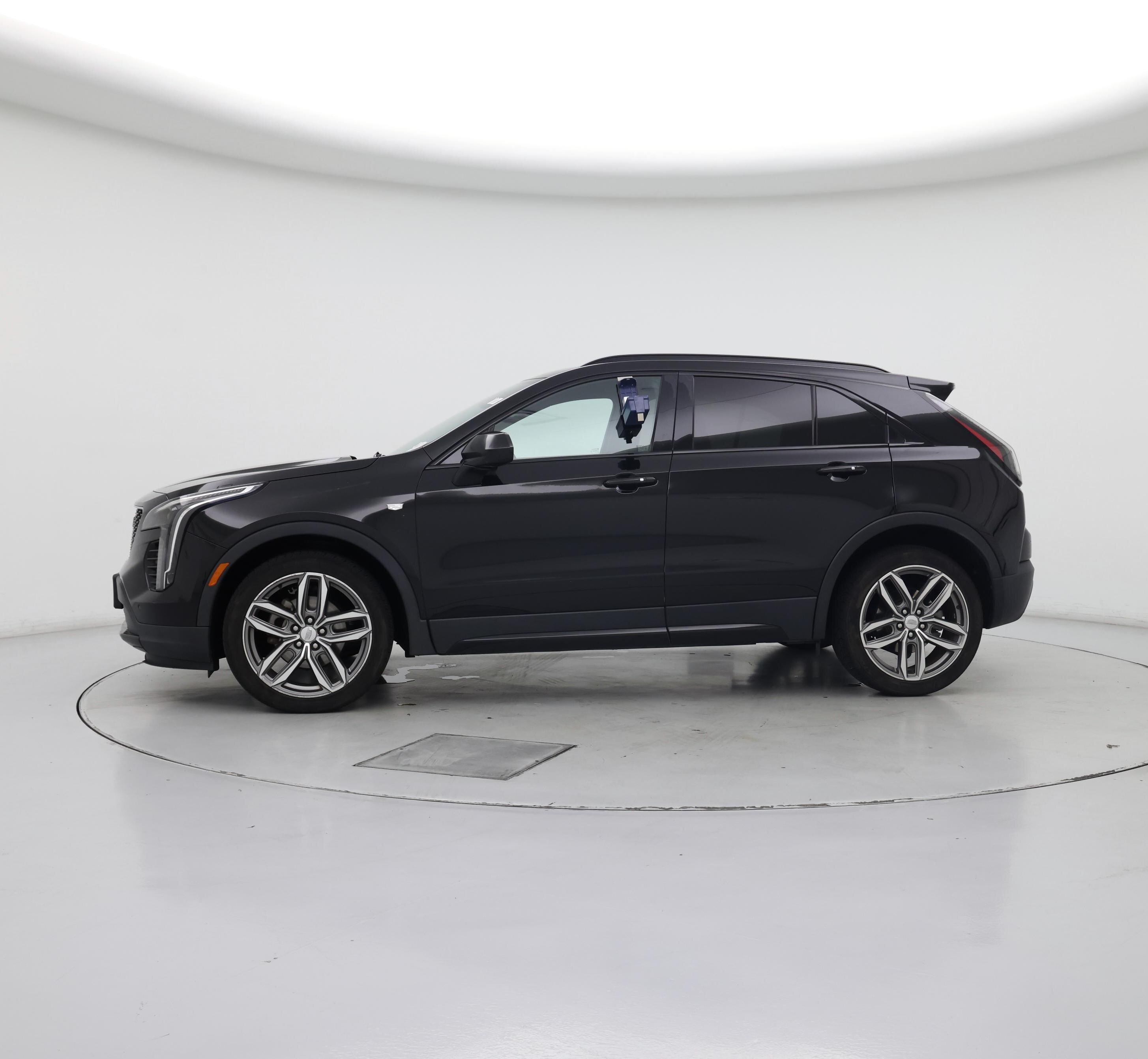 Thumbnail: 2019 Cadillac XT4 - 3