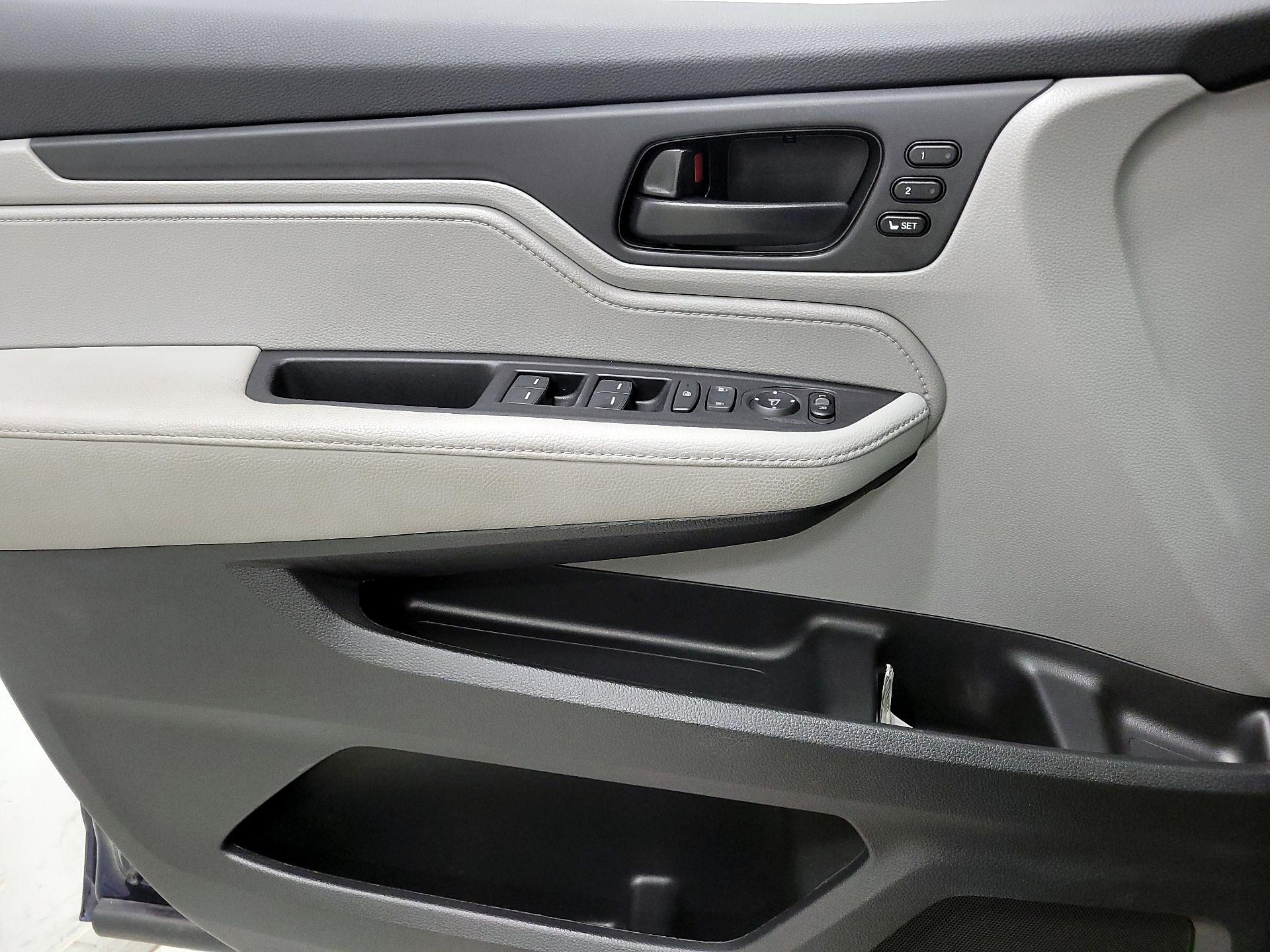 Thumbnail: 2022 Honda Odyssey - 12
