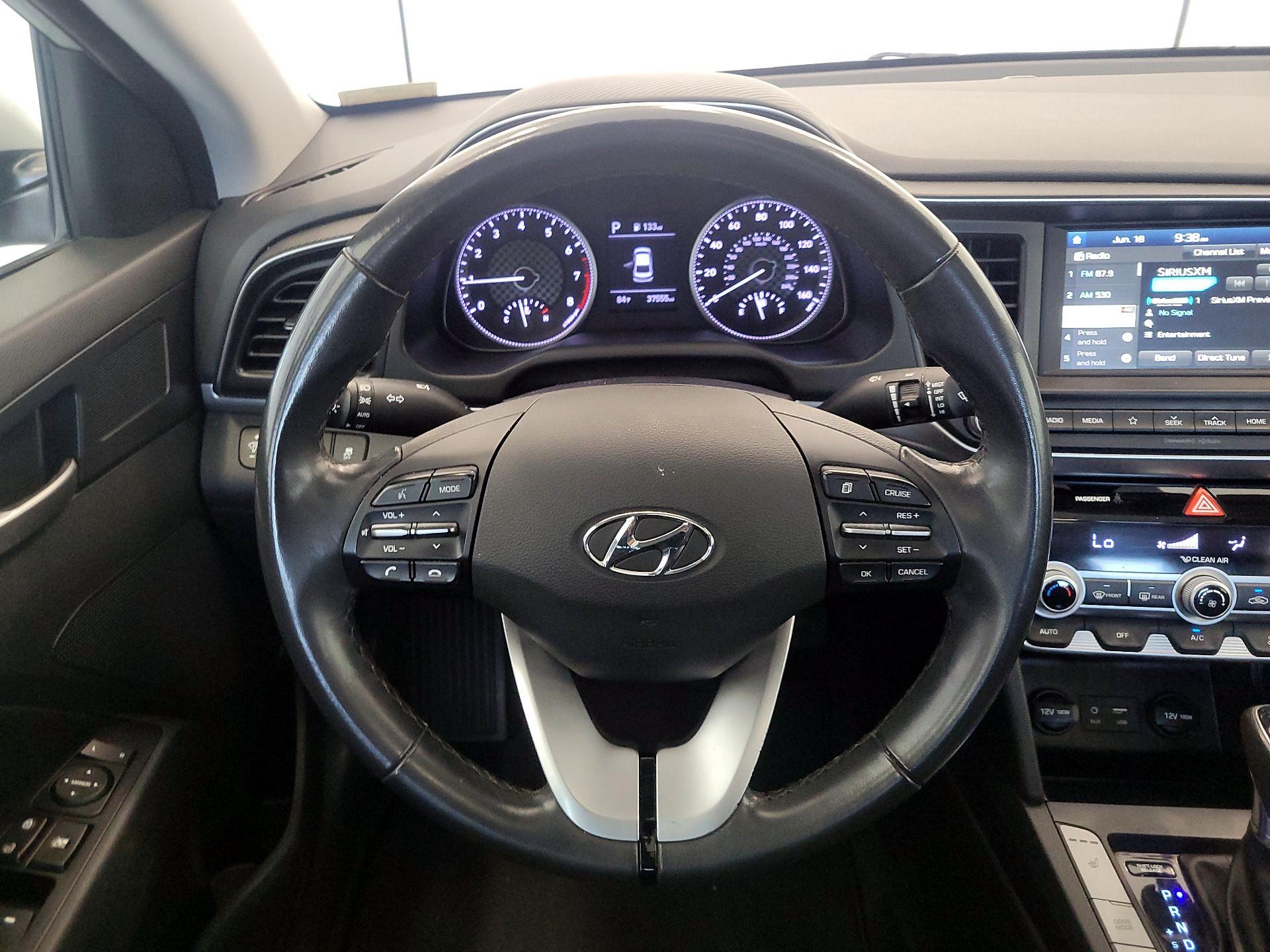 Thumbnail: 2020 Hyundai Elantra - 10