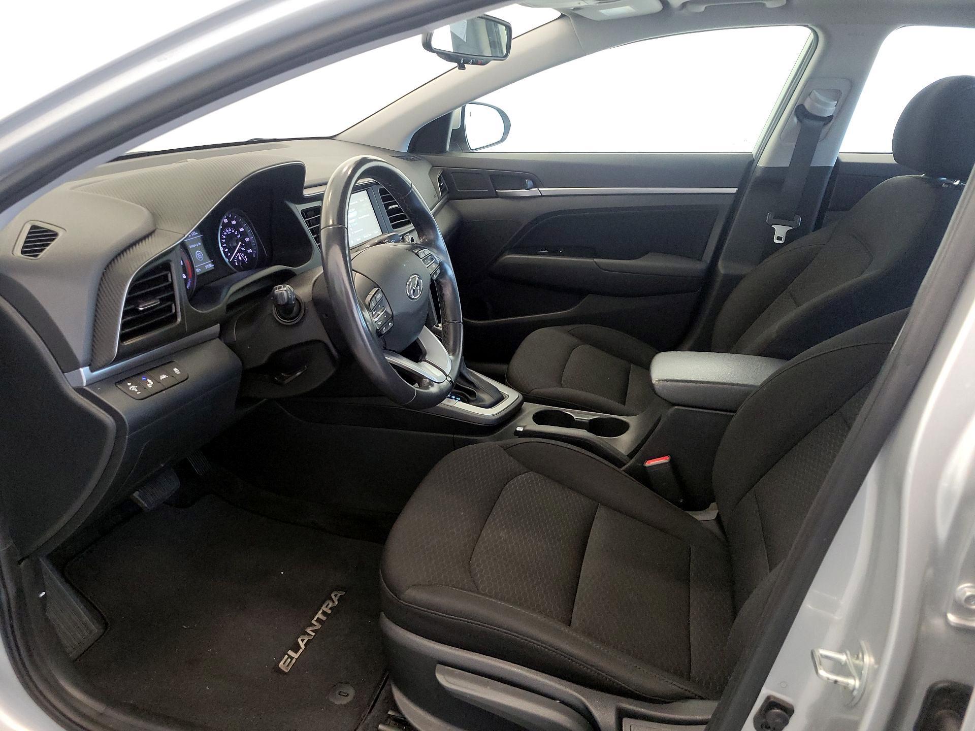 Thumbnail: 2020 Hyundai Elantra - 11