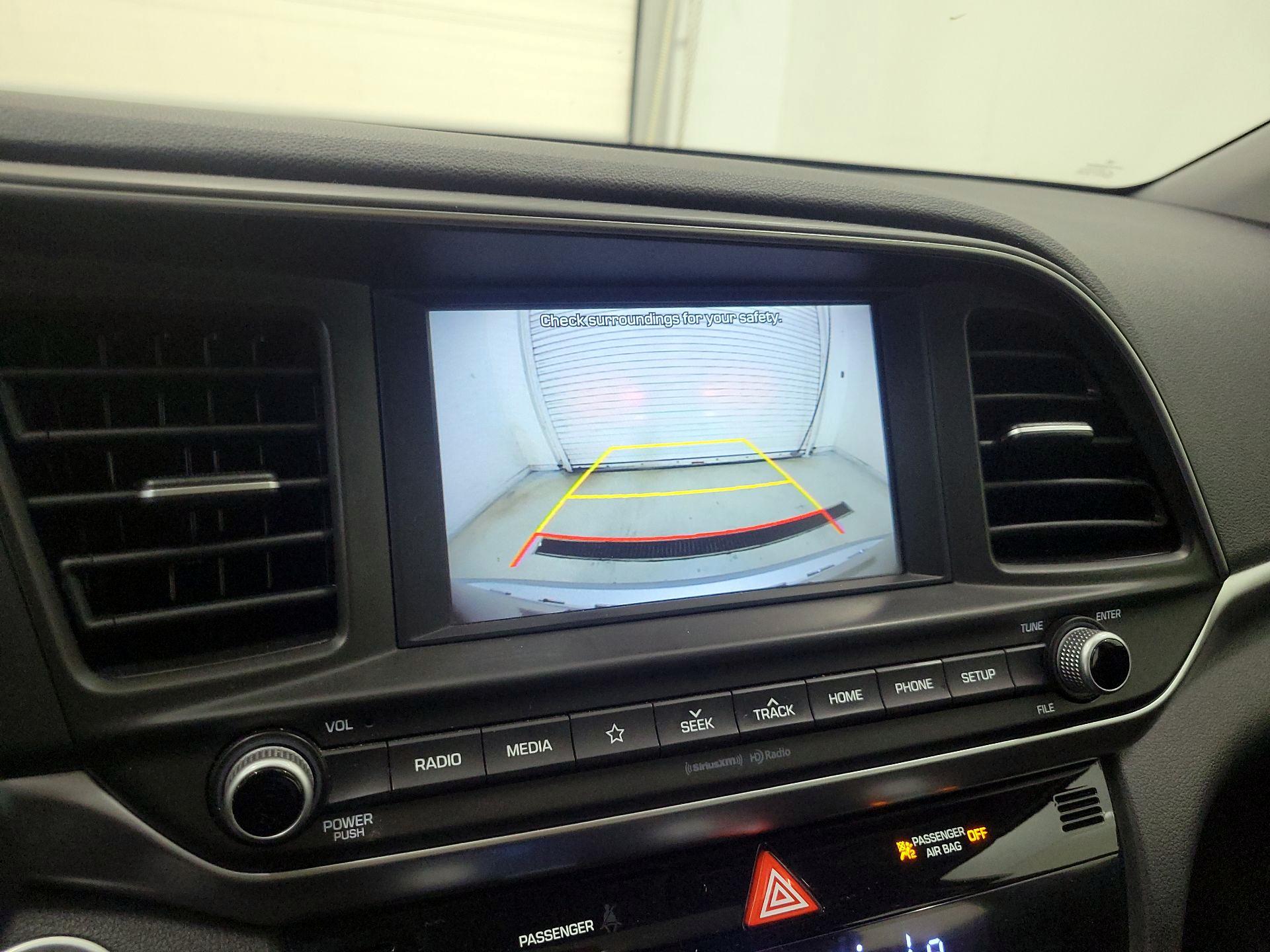 Thumbnail: 2020 Hyundai Elantra - 14