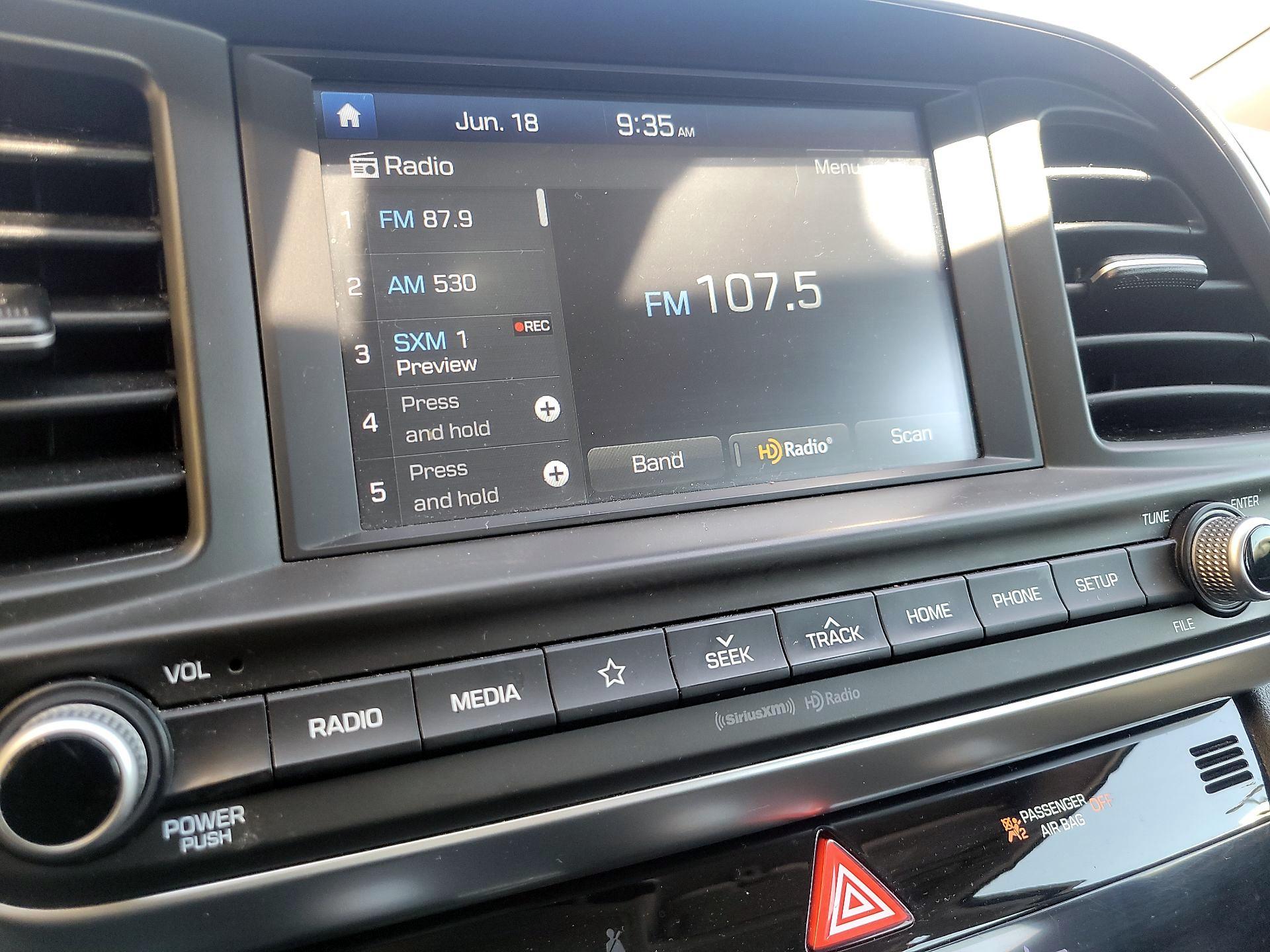 Thumbnail: 2020 Hyundai Elantra - 15