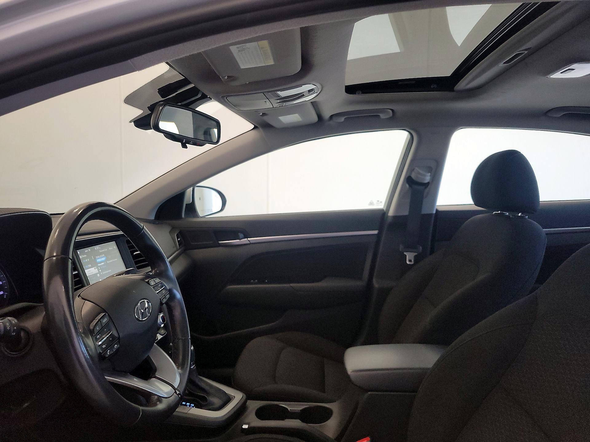 Thumbnail: 2020 Hyundai Elantra - 19