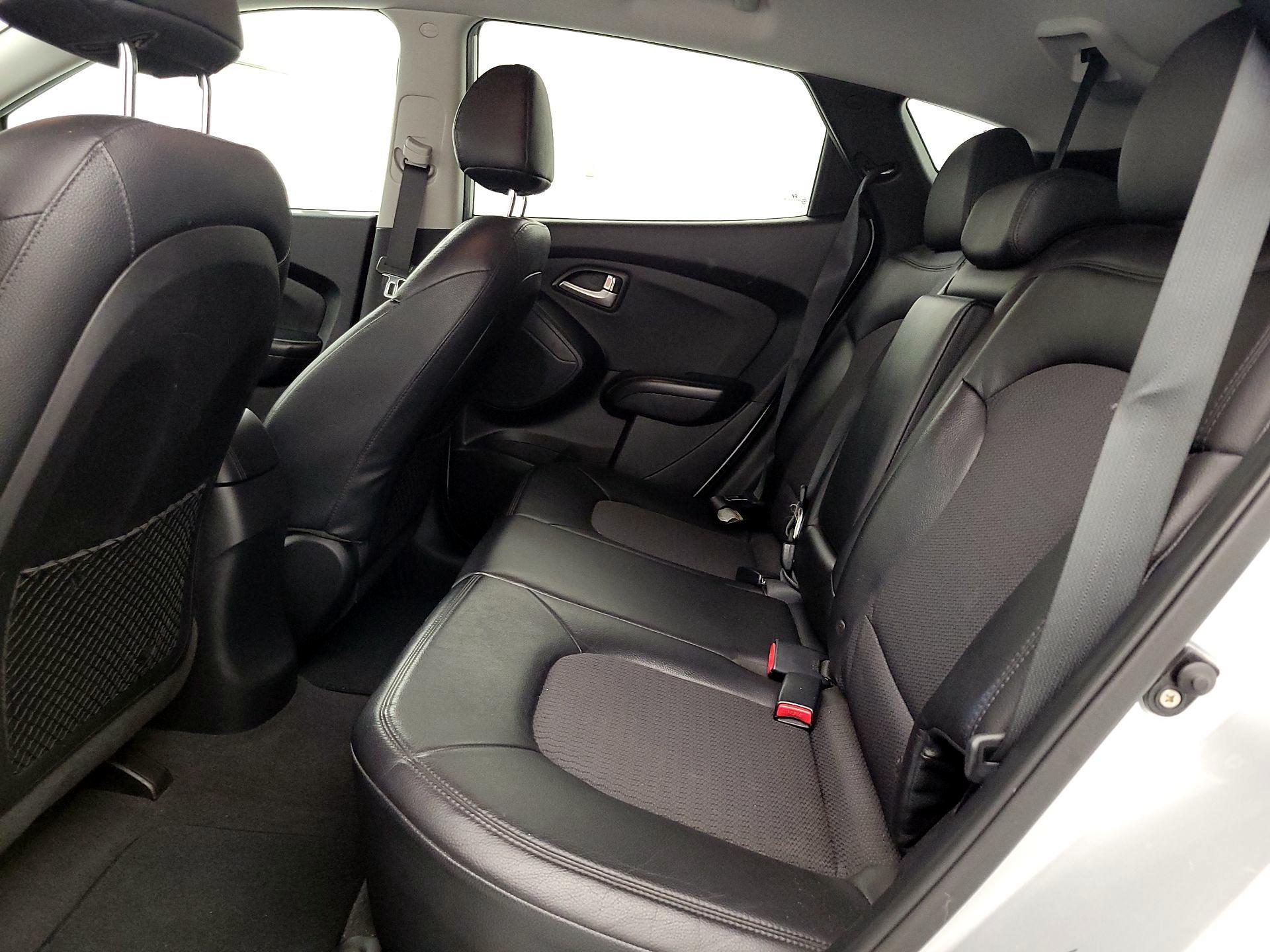 Thumbnail: 2013 Hyundai Tucson - 18