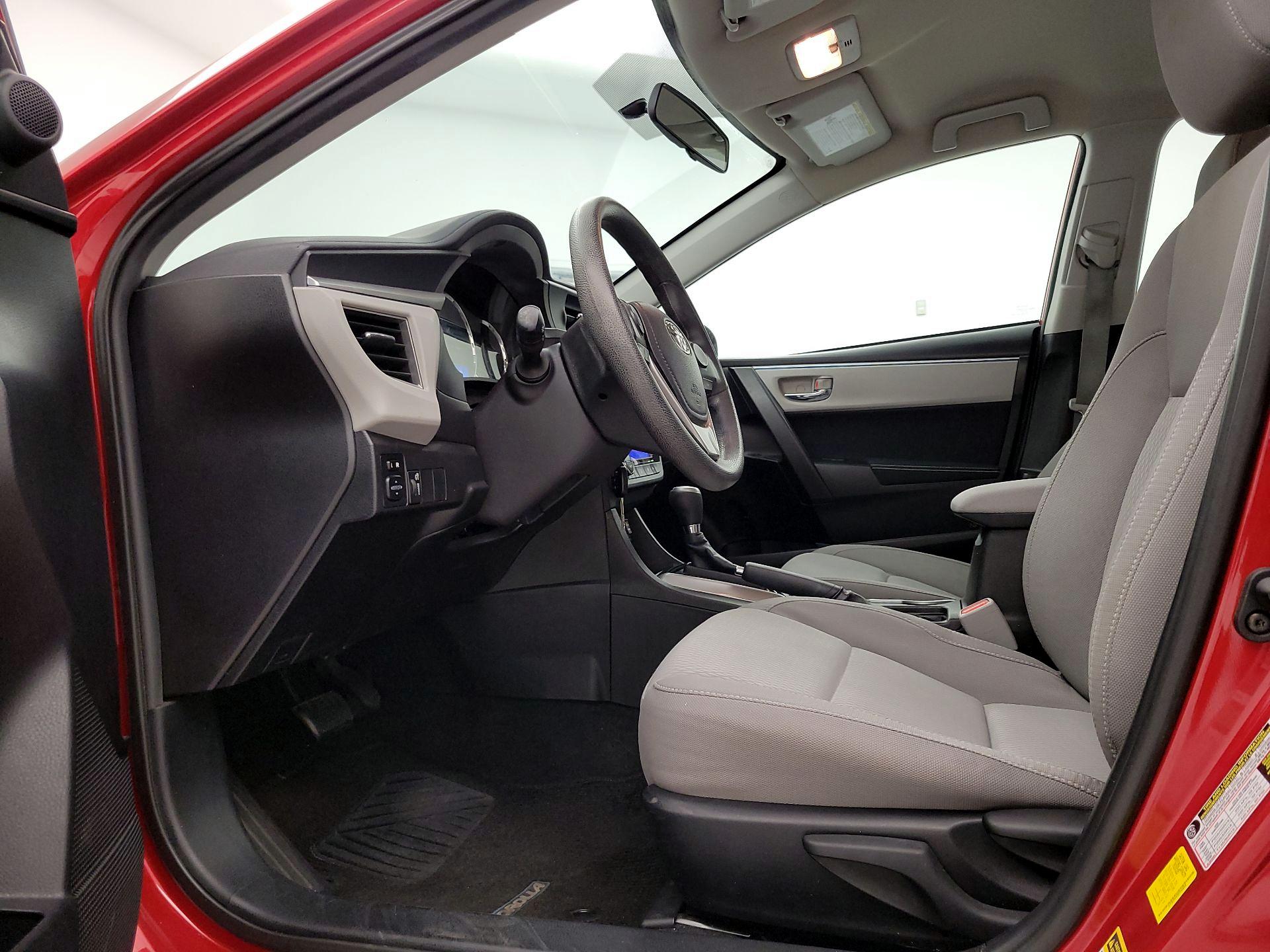 Thumbnail: 2015 Toyota Corolla - 11