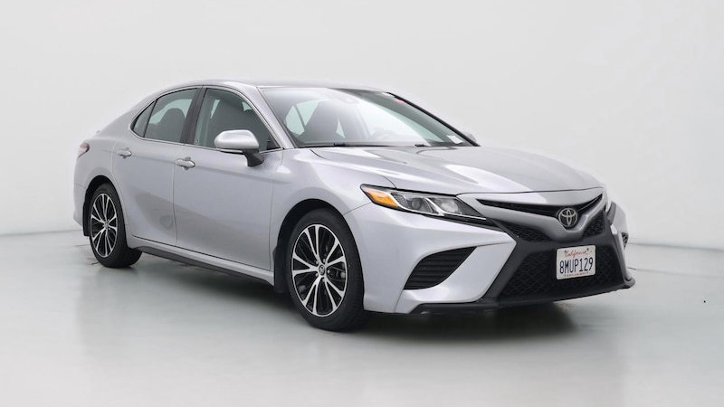 2019 Toyota Camry SE Hero Image