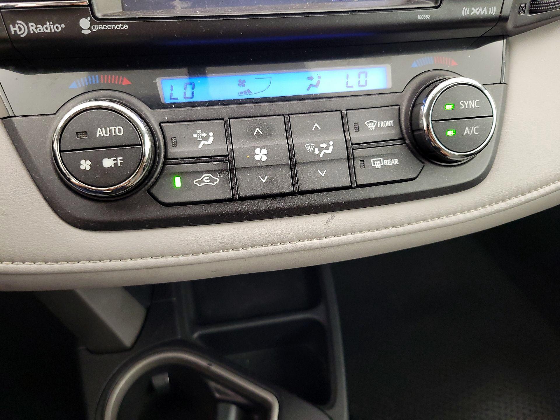 Thumbnail: 2016 Toyota RAV4 - 16